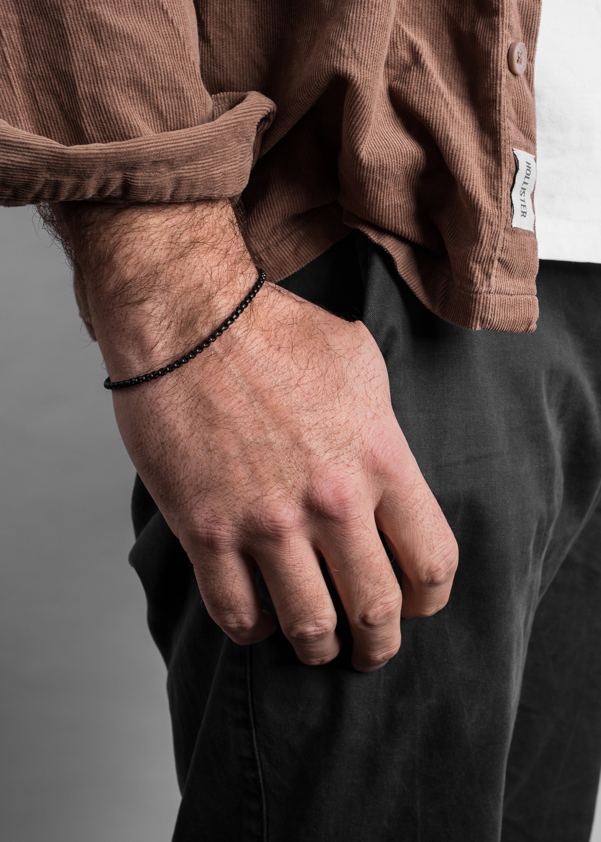 AK-B-BAC-01-Akitsune-Baca-Chain-Link-Bracelet-Matte-Black-Box-Model