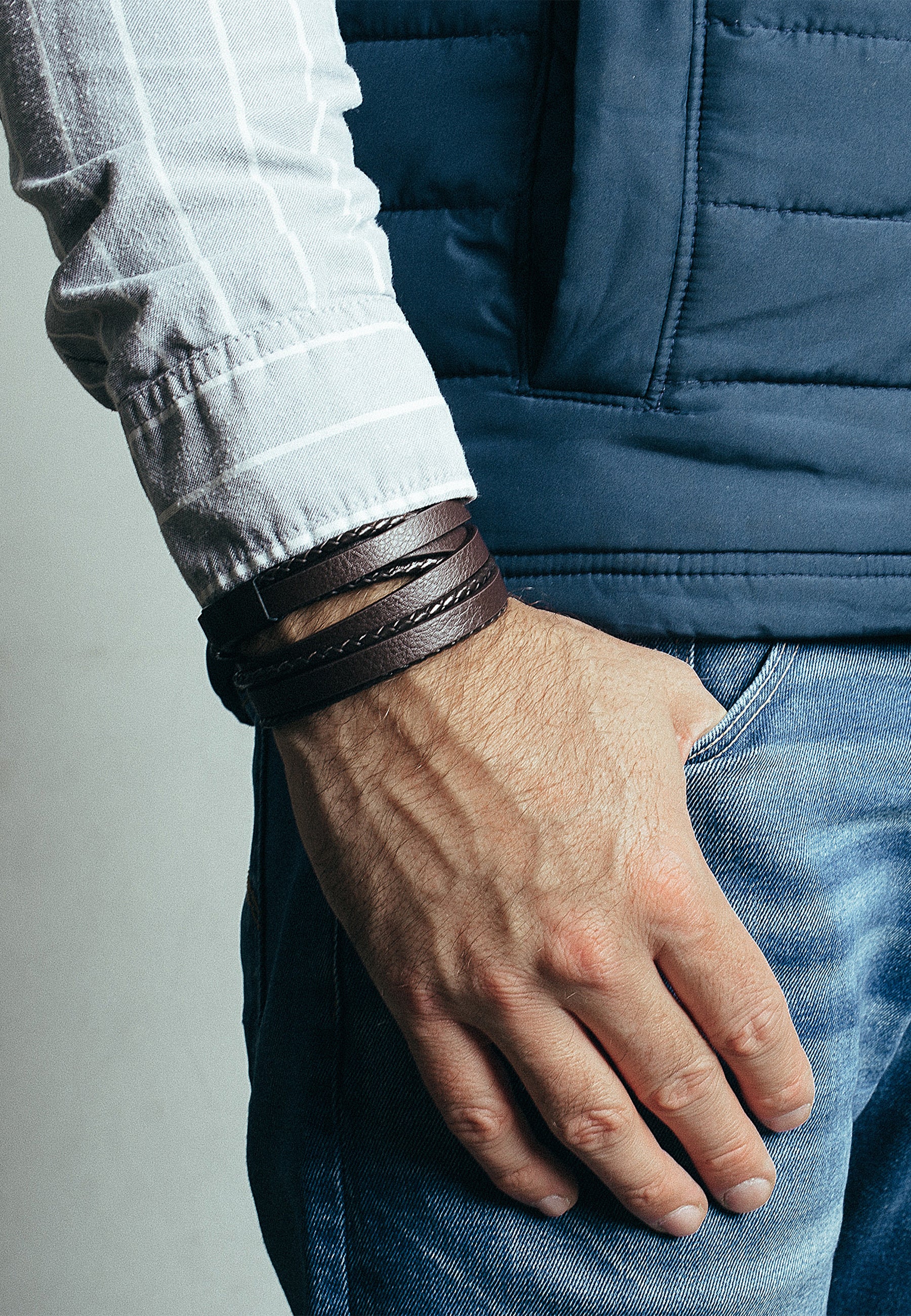 AK-B-DAR-02-Akitsune-Dark-Matter-Synthetic-Leather-Bracelet-Matte-Black-Brown-Model-3