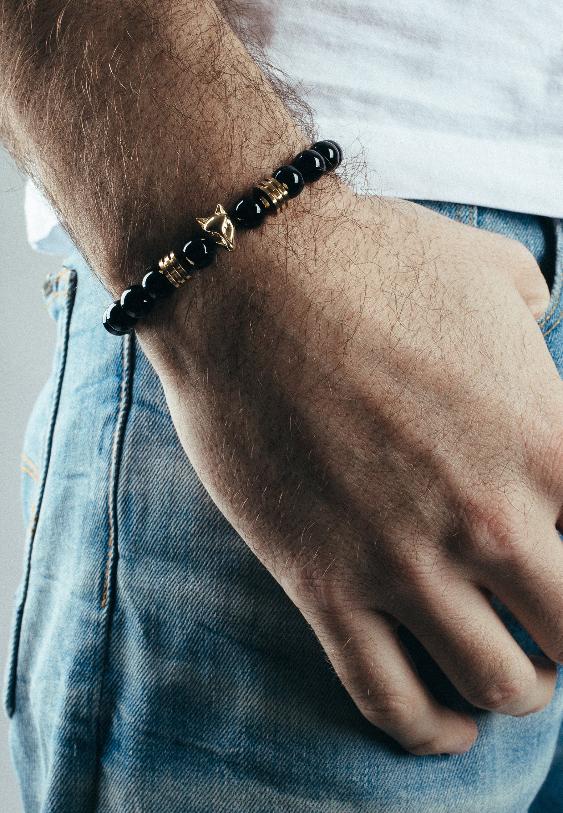 AK-B-OBS-04-Akitsune-Obsidian-Beaded-Bracelet-Fox-Gold-Black-Model-5x4