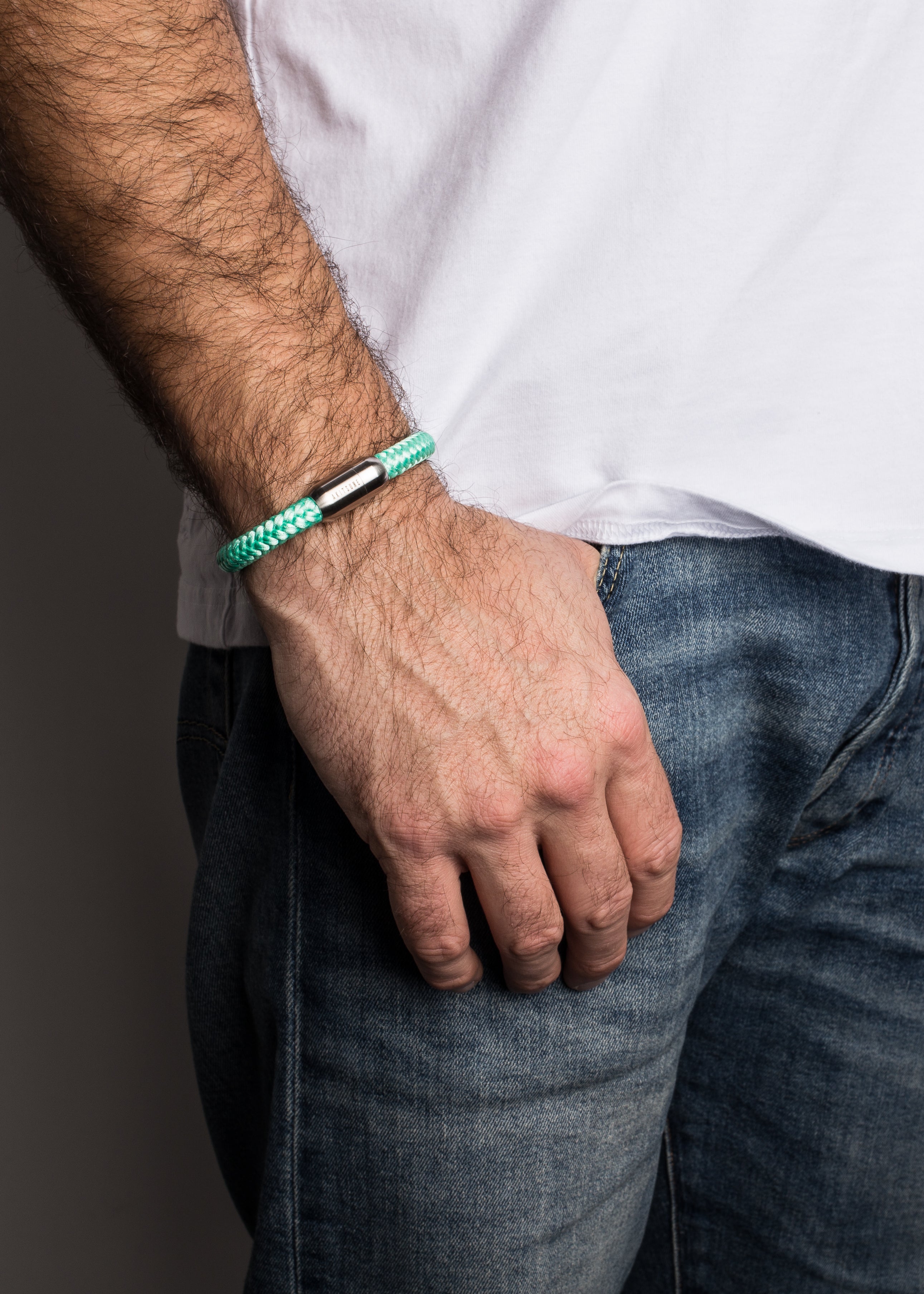 AK-B-POR-12-Akitsune-Portus-Bracelet-Silver-Mintgreen-Model-2