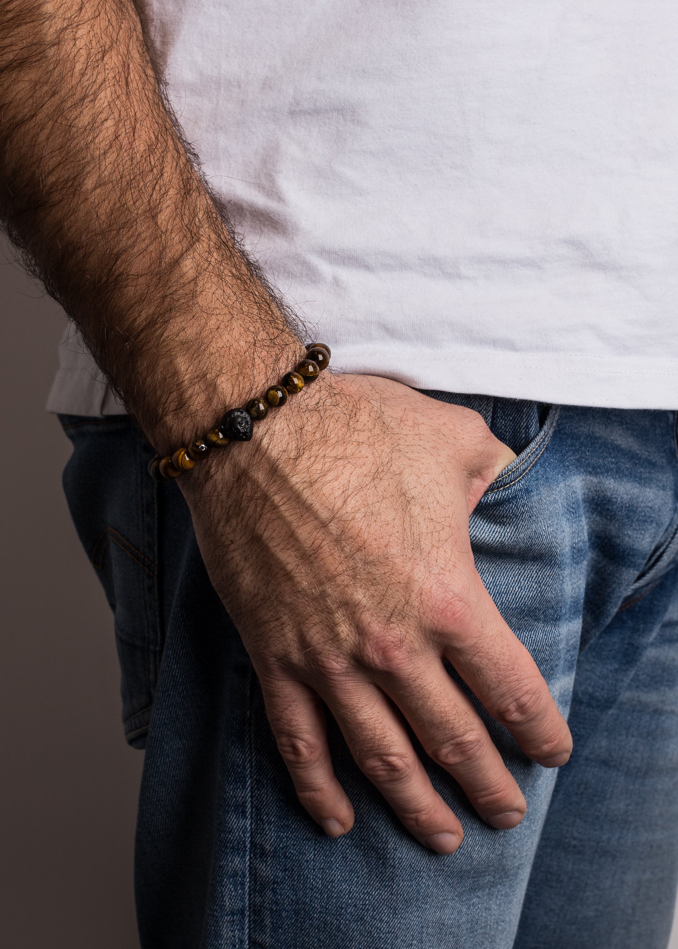 AK-B-REG-09-Akitsune-Regis-Beaded-Bracelet-Mens-Beads-Lion-Tiger-Eye-Yellow-Model