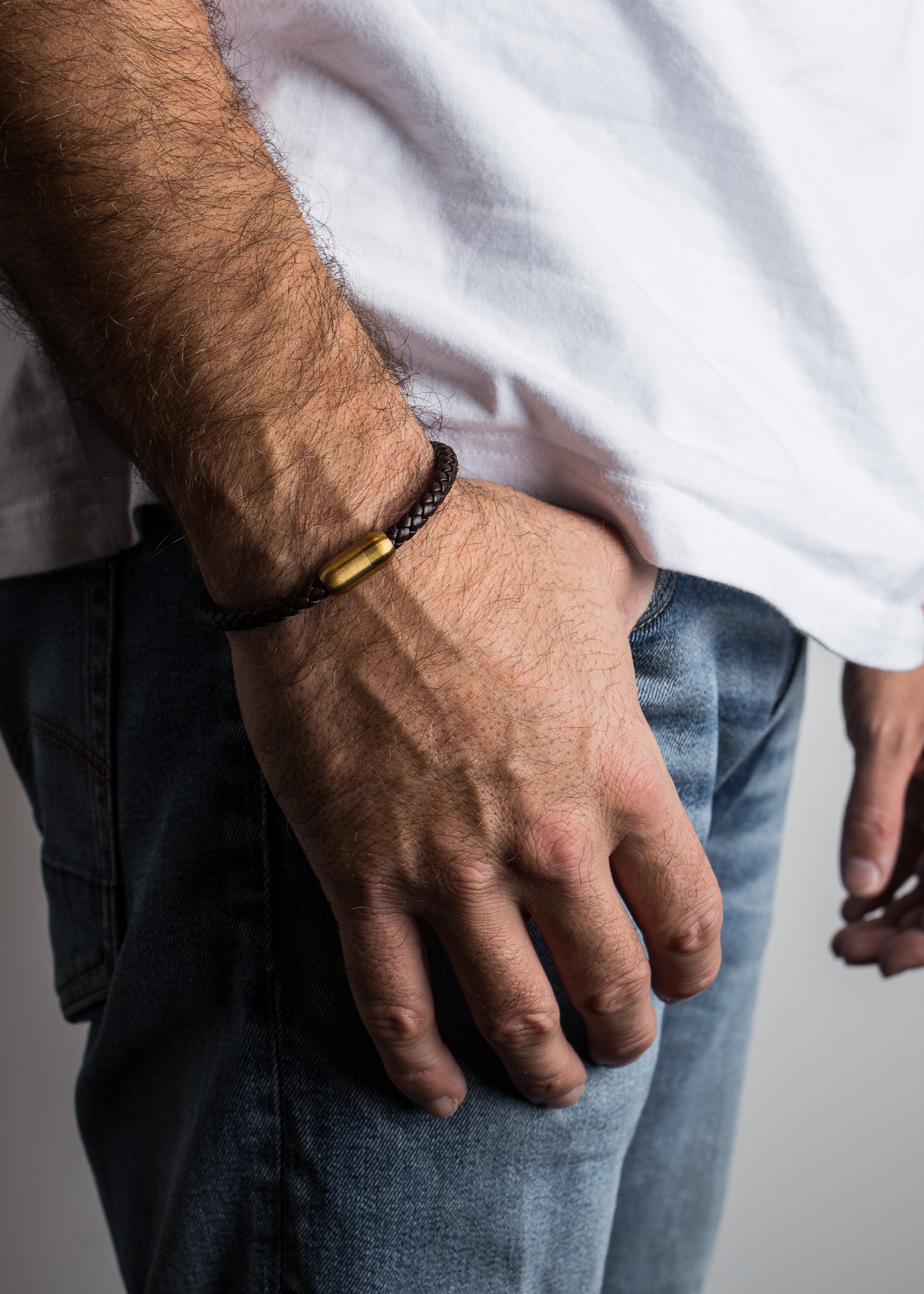 AK-B-SIL-03-Silva-Leather-Bracelet-Gold-Brown-Model-2