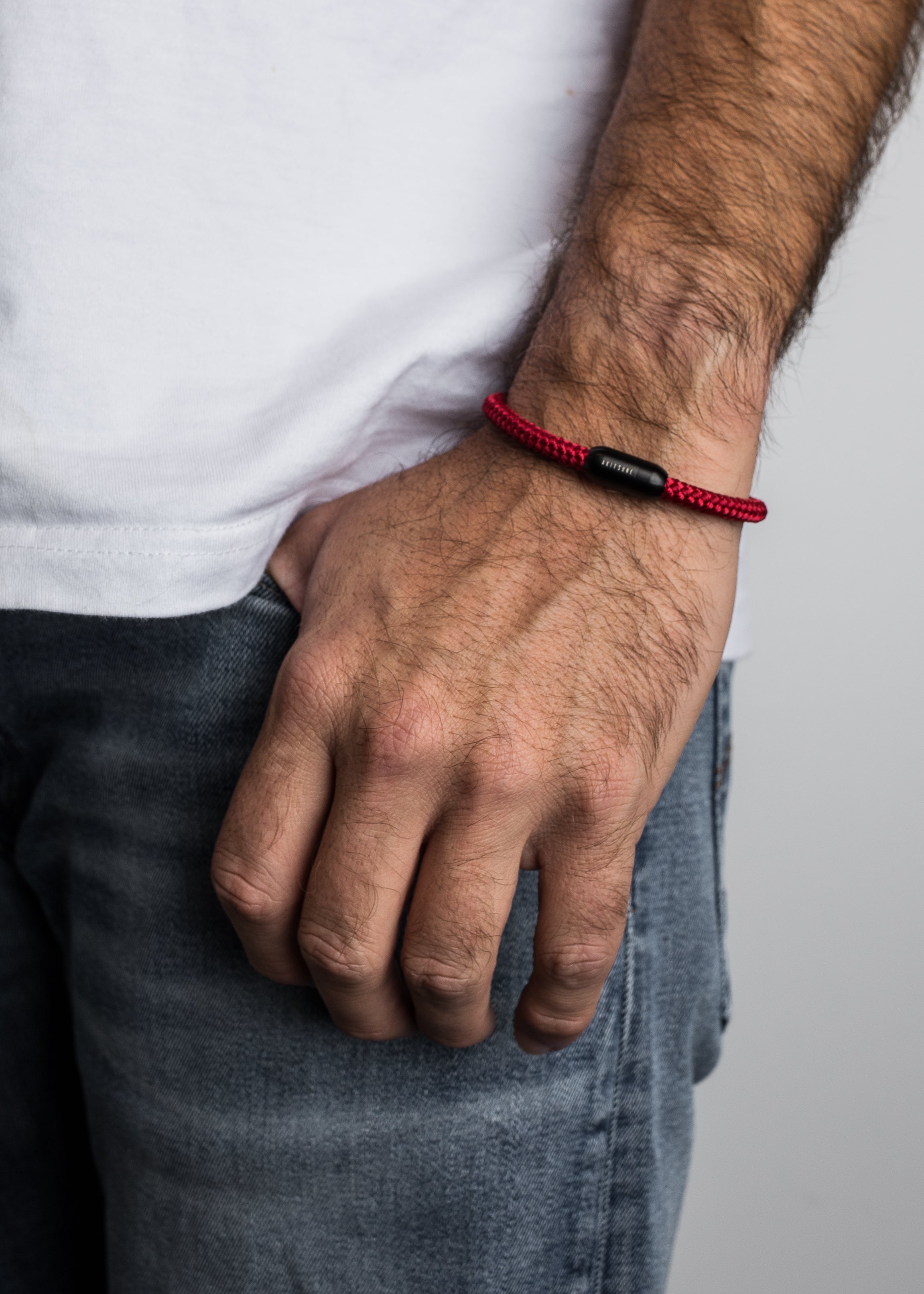 AK-B-SILV-14-Akitsune-Silva-Nylon-Bracelet-Matte-Black-Wine-Red-Model