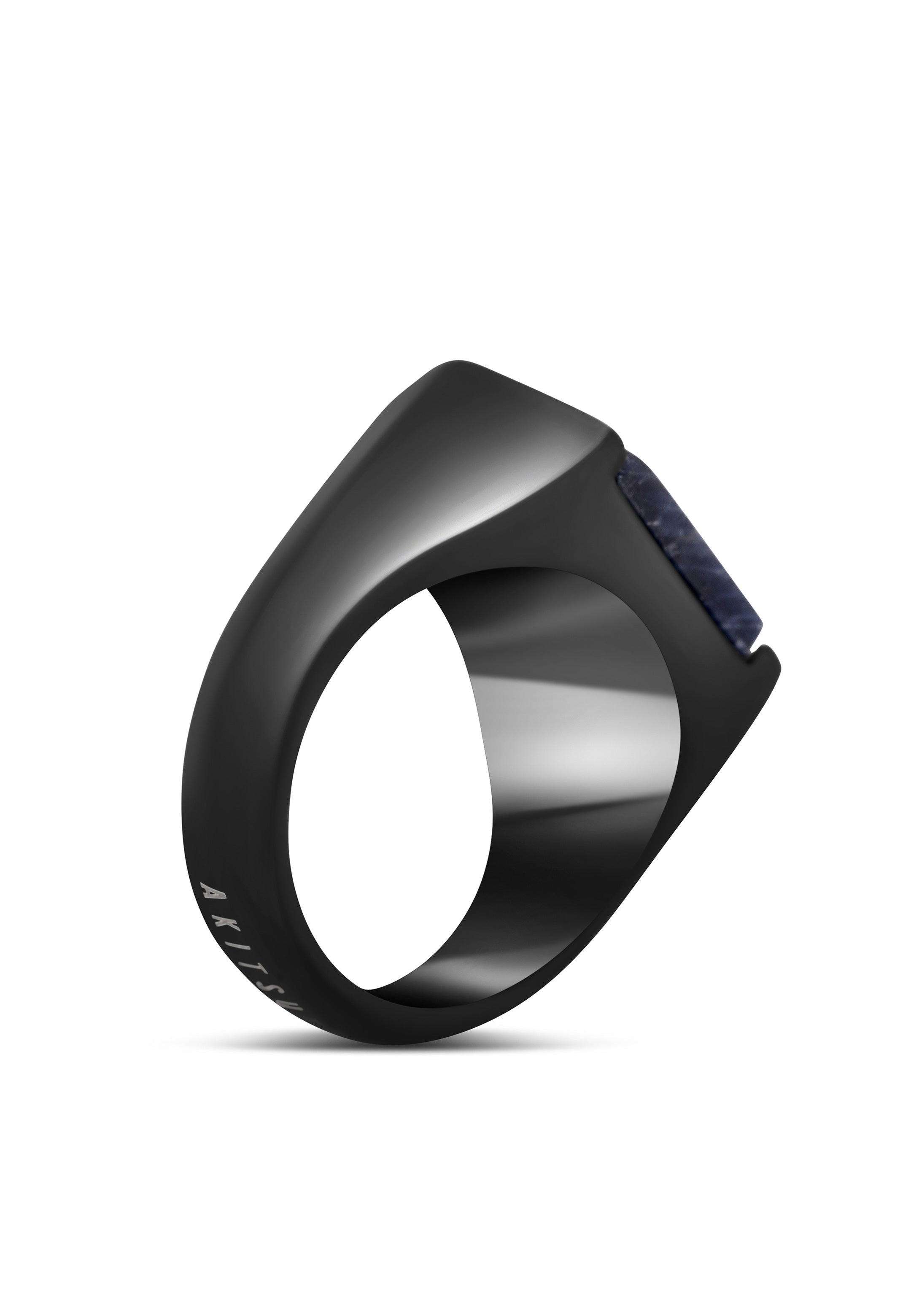 Akitsune-Abyssum-Ring-Matte-Black-Blue-Vein-Stone-Back-Side