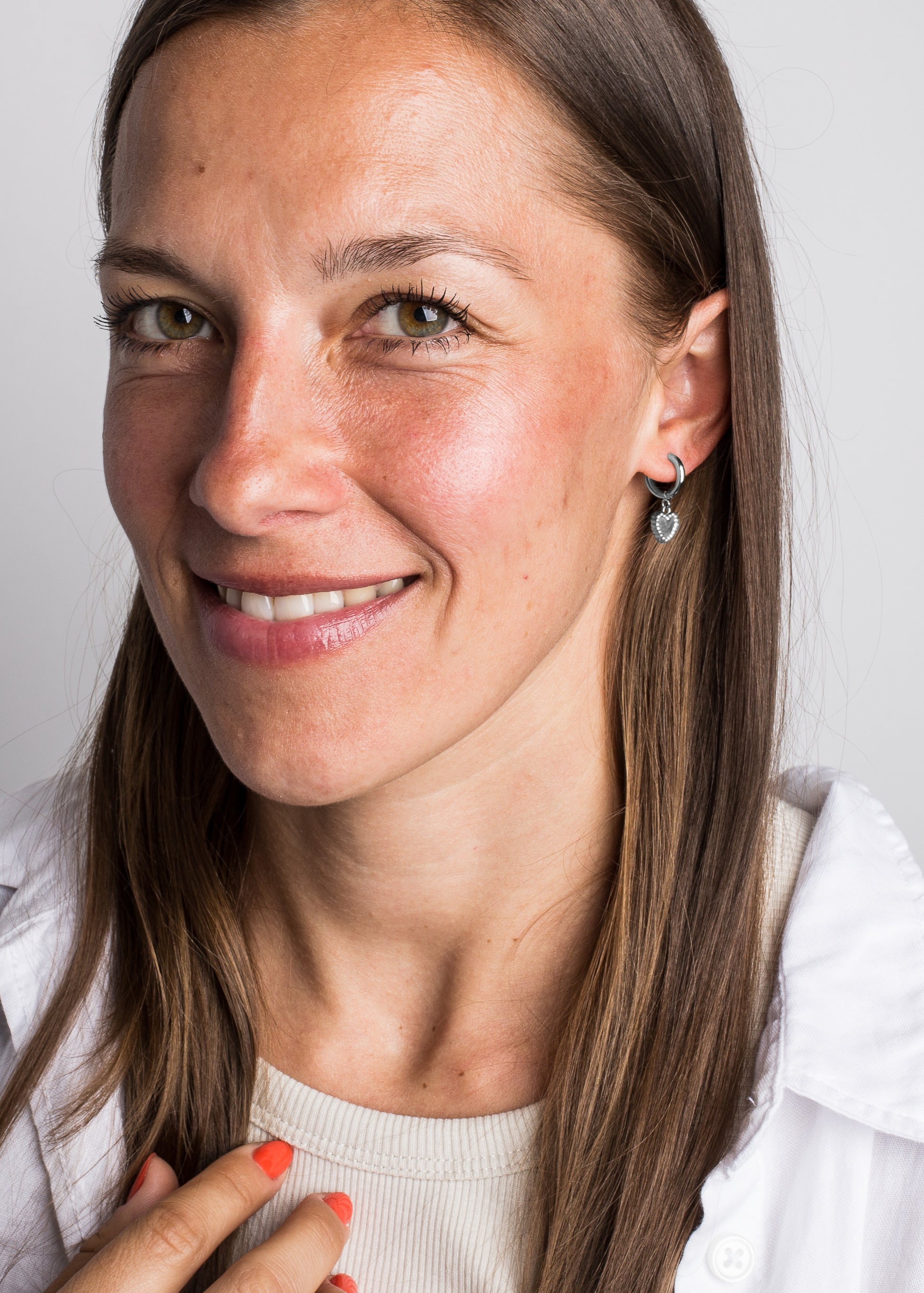 Akitsune-Adoration-Heart-Earring-Silver-Women