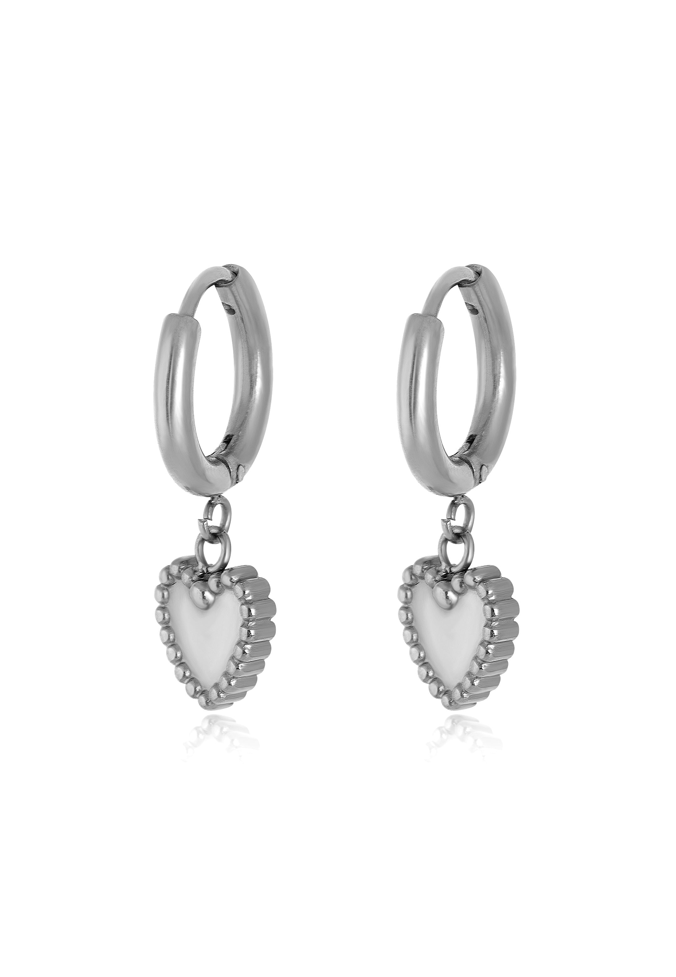 Akitsune-Adoration-Heart-Earring-Silver