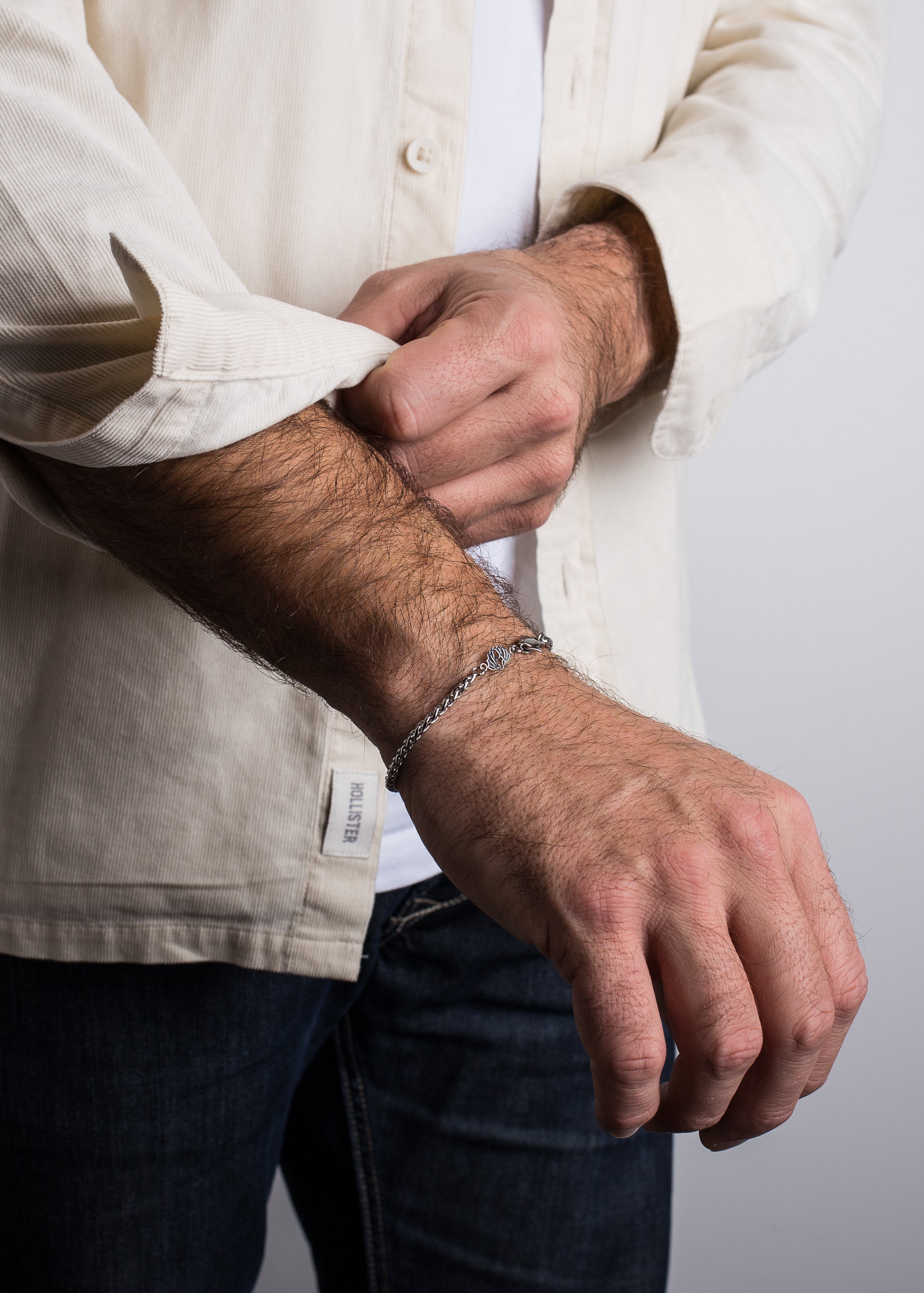 Akitsune-Cor-Wheat-Chain-Bracelet-Silver-Model-2