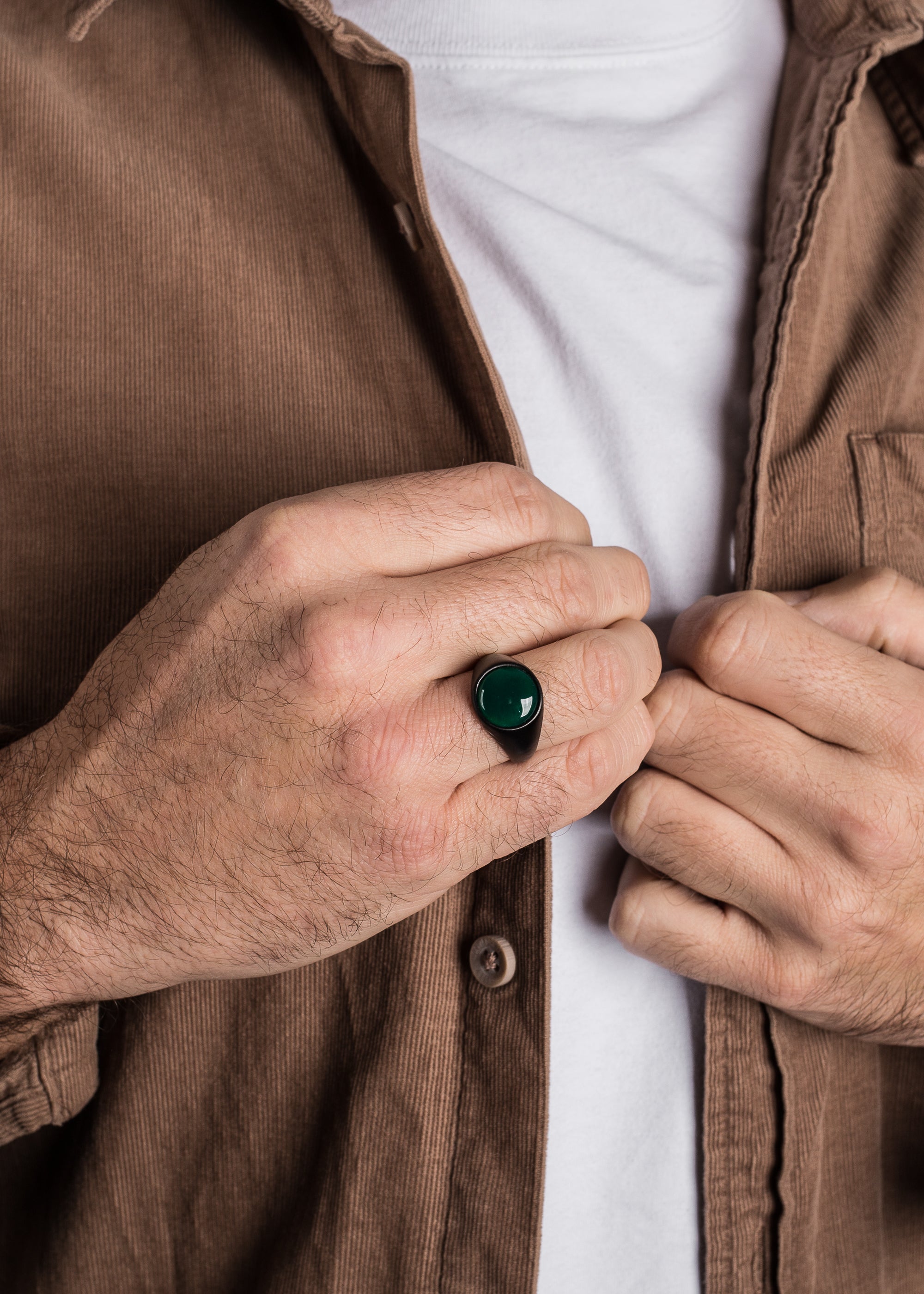 Akitsune-Coruscent-Ring-Black-Jade-Men-Jewelry-Lifestyle-2