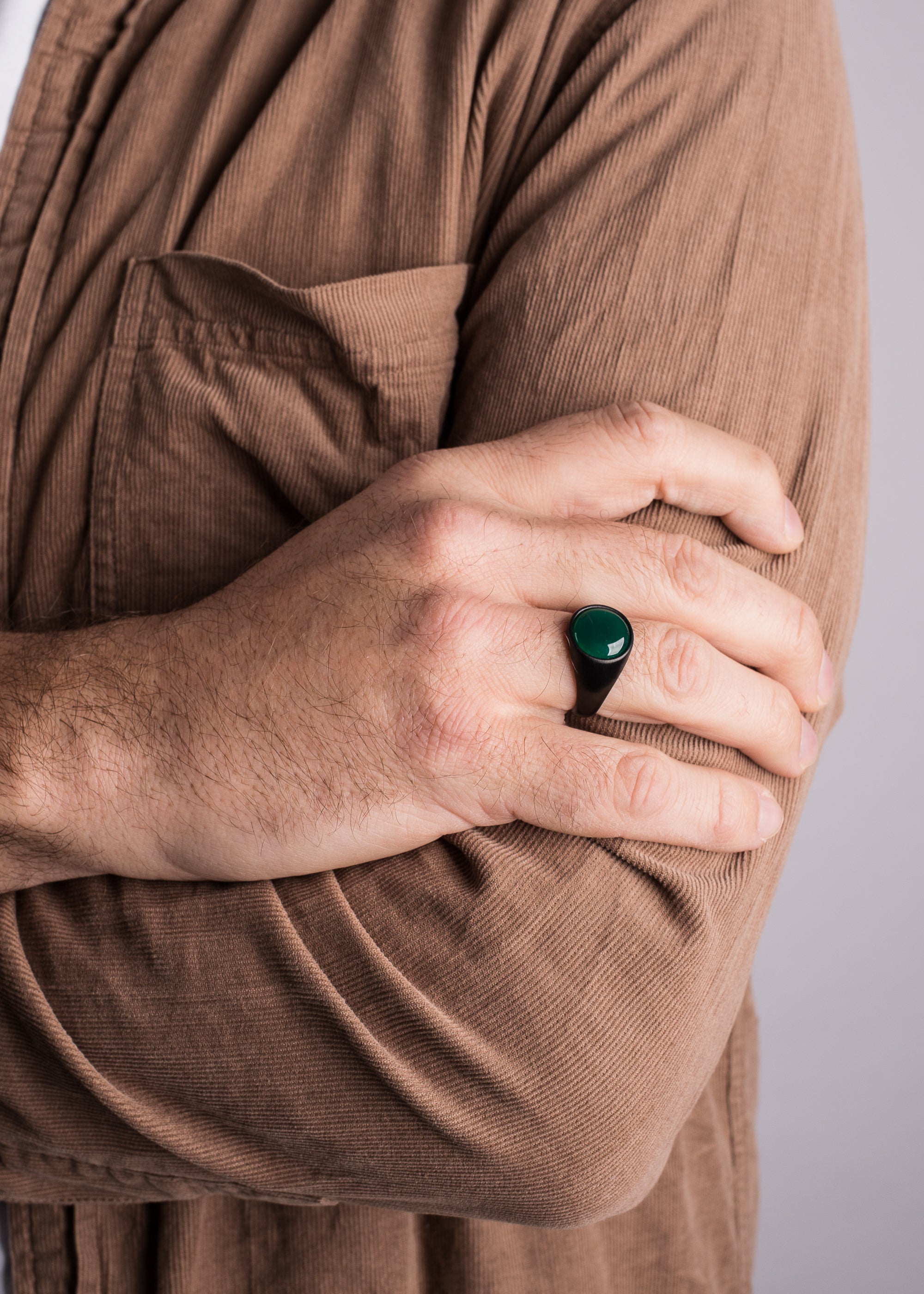 Akitsune-Coruscent-Ring-Black-Jade-Men-Jewelry-Lifestyle-3