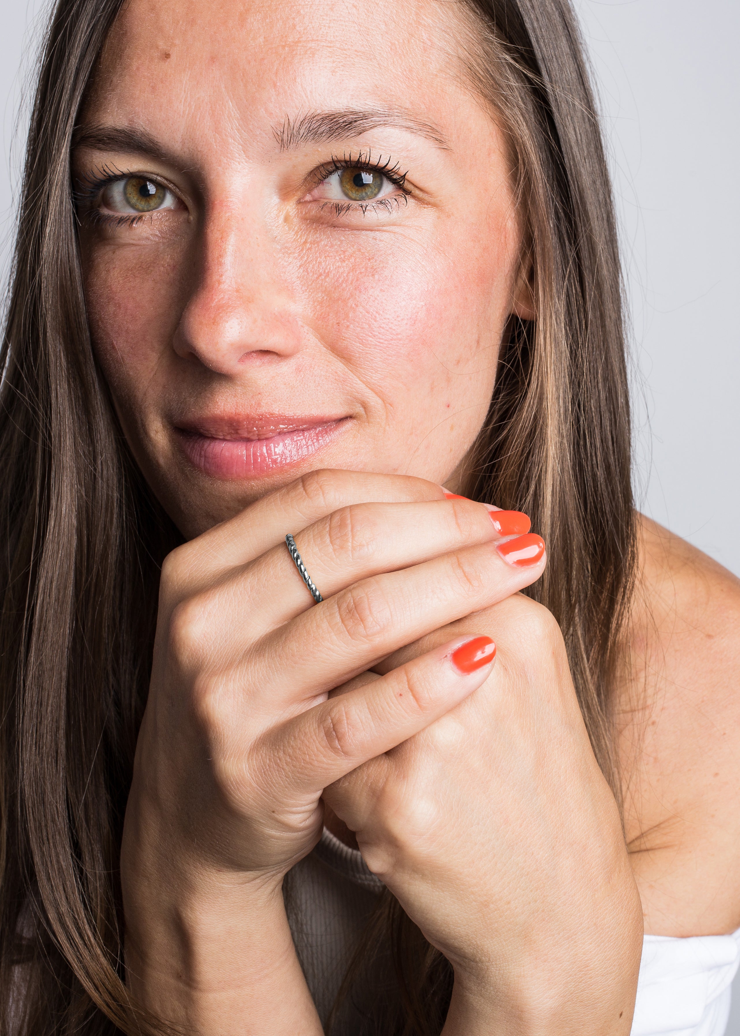 Akitsune-Euphoria-Ring-Silver-Model-1