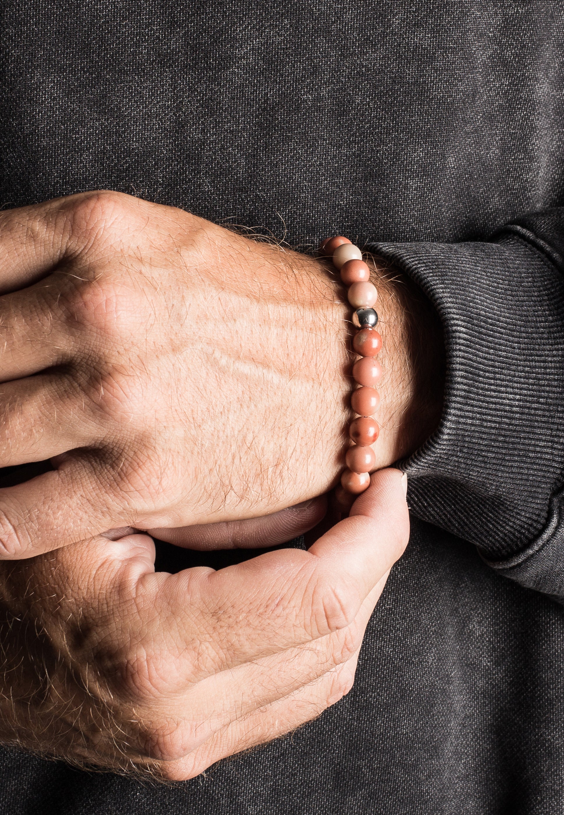 Akitsune-Globae-Bracelet-Peach-Blossom-Jade-Model-2