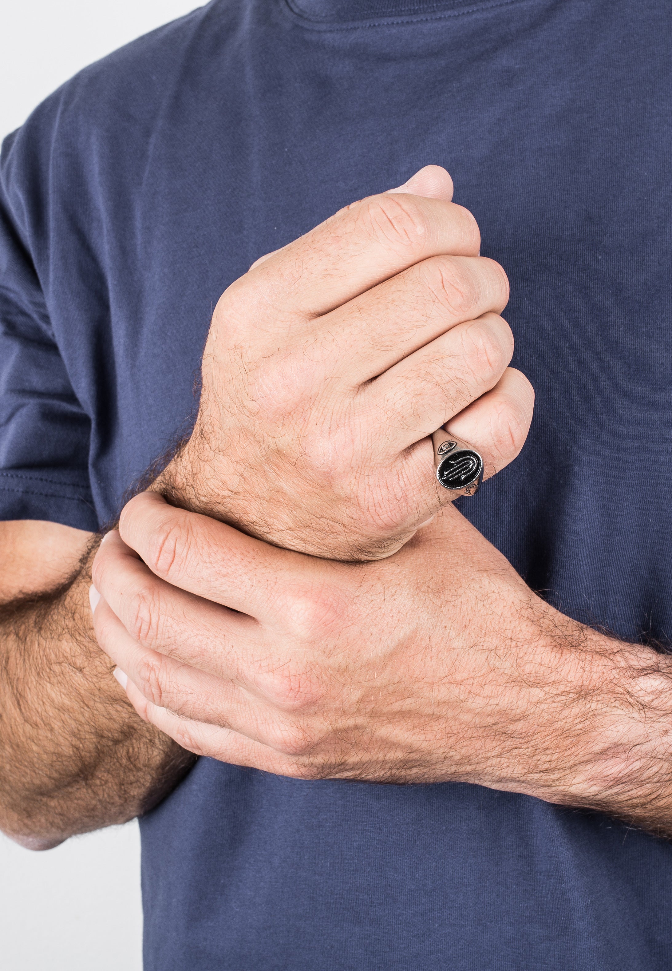 Akitsune-Hamsa-Ring-Hand-of-Fatima-Men-Women-Silver-Model-3