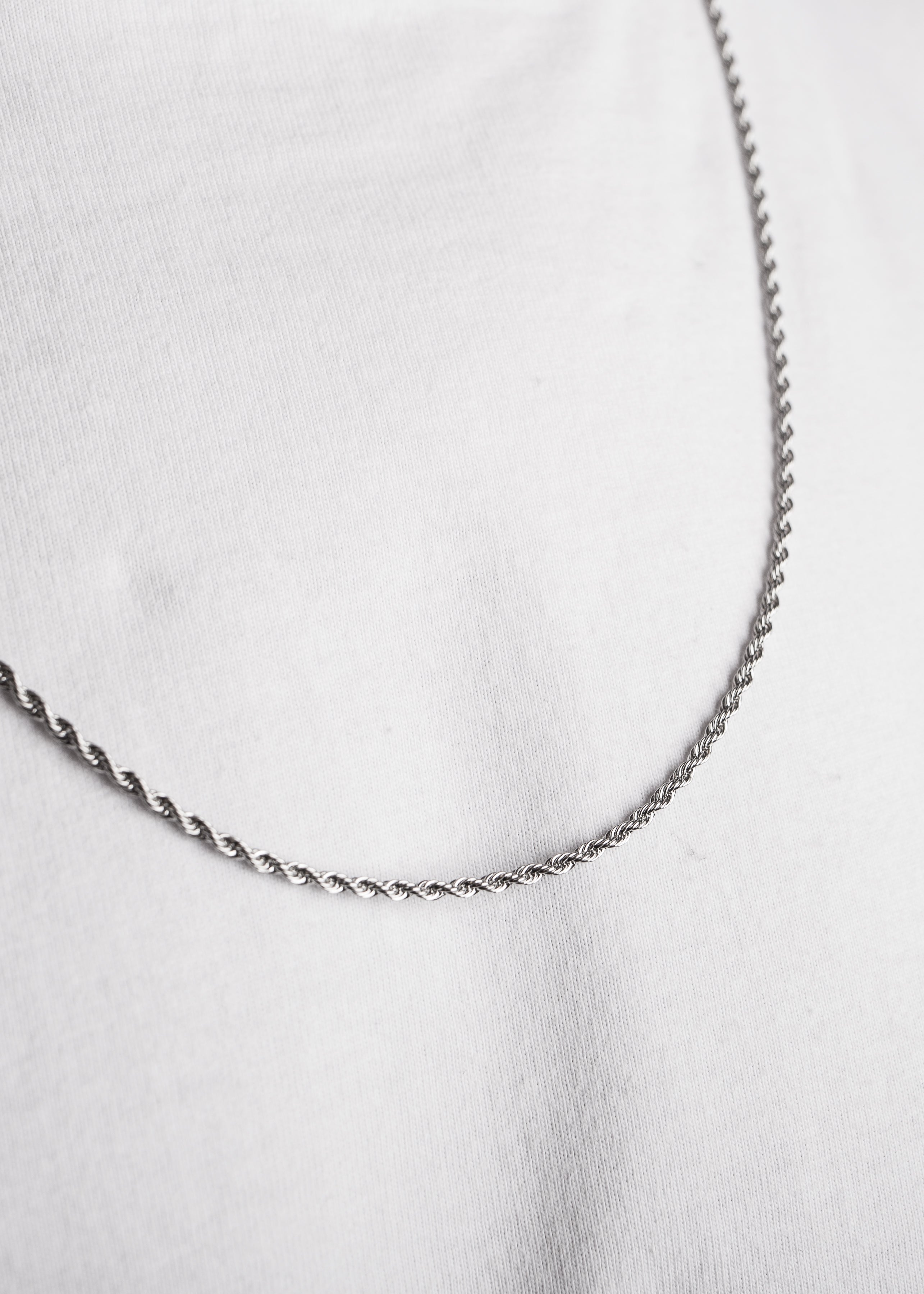 Akitsune-Immortalis-2mm-Chain-Silver-70cm-6