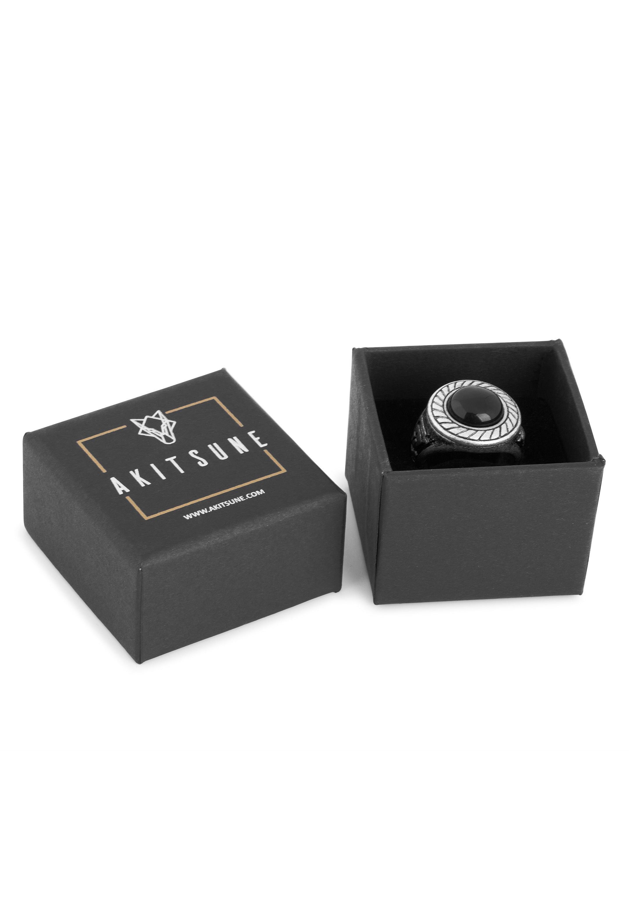 Akitsune-Mortis-Ring-Antique-Silver-Crusader-Signet-Medieval-Packaging