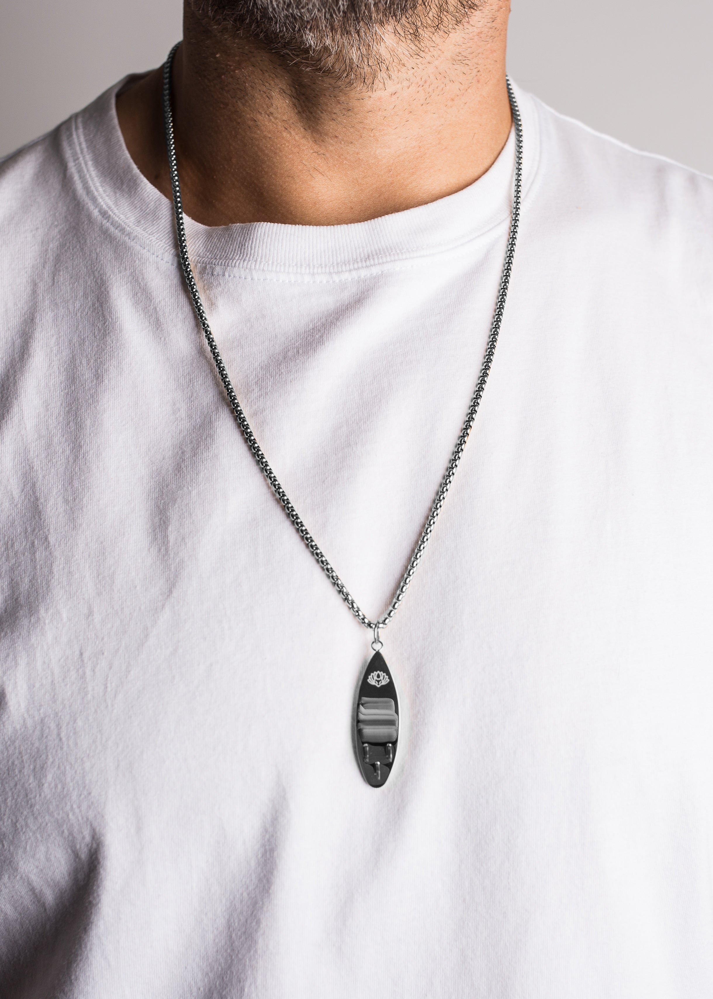 Akitsune-Nalu-Surf-Board-Pendant-Necklace-Silver