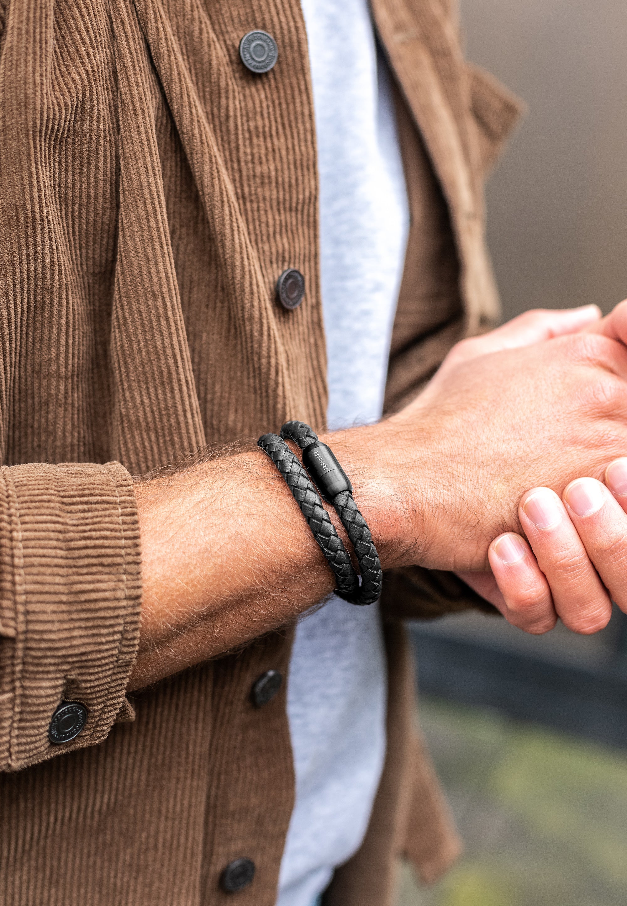 Akitsune-Navis-Leather-Bracelet-Black-Black-Model-2