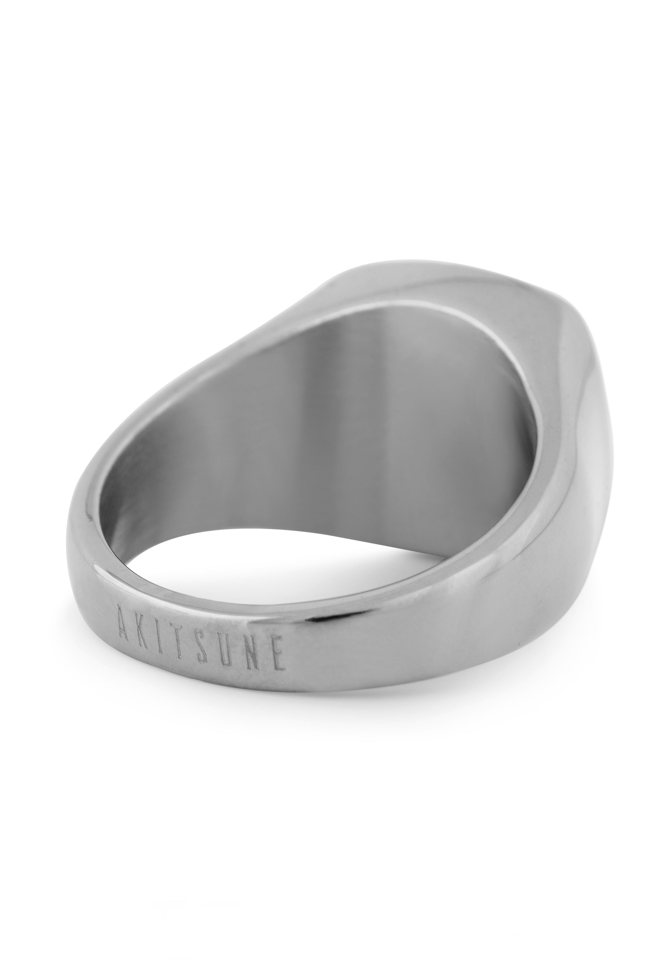 Akitsune-Opul-Ring-Silver-Labradorite-Men-Signet-3