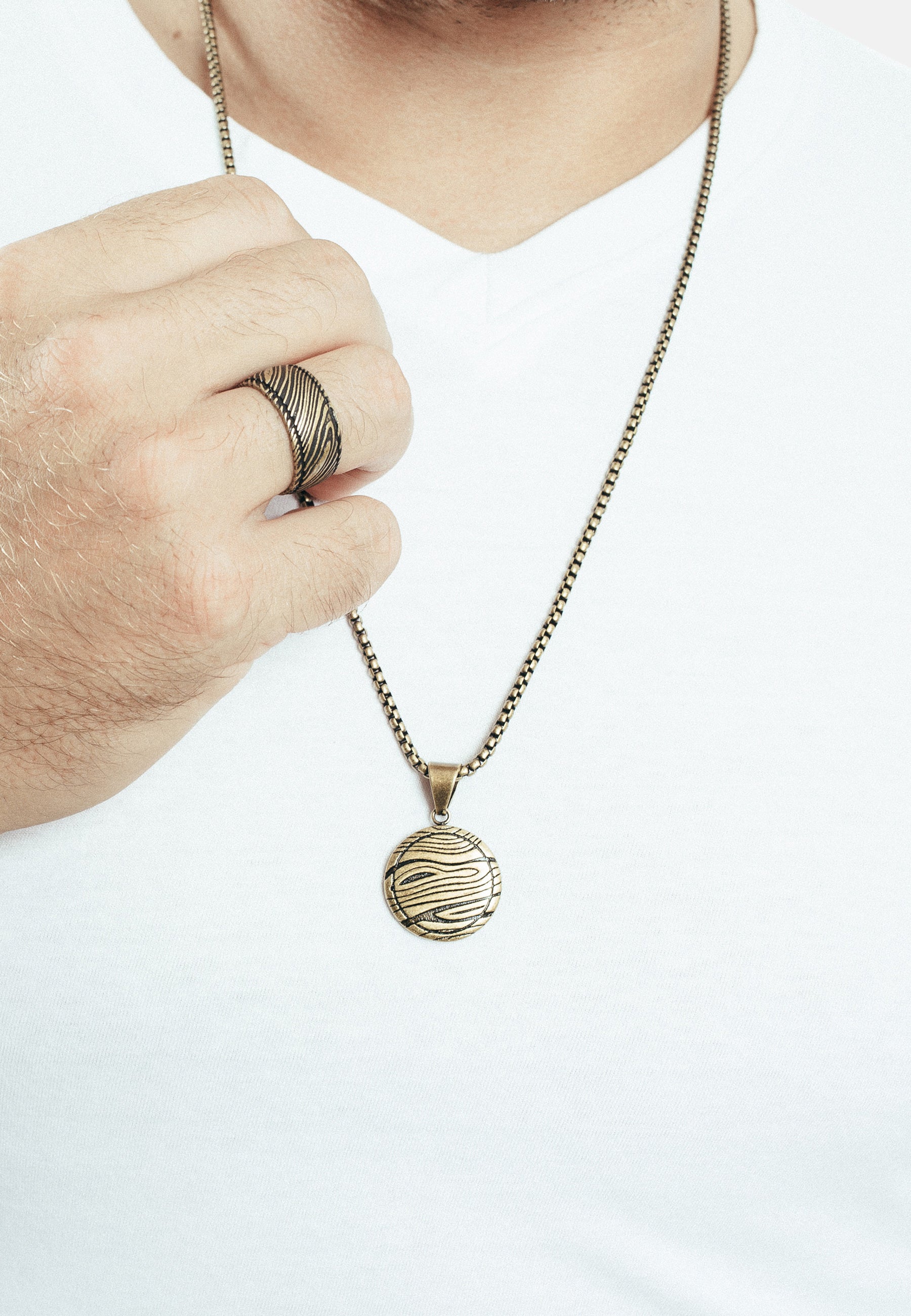 Akitsune-Orbis-Bangle-Damascus-Style-Bracelet-Brass-Model-2