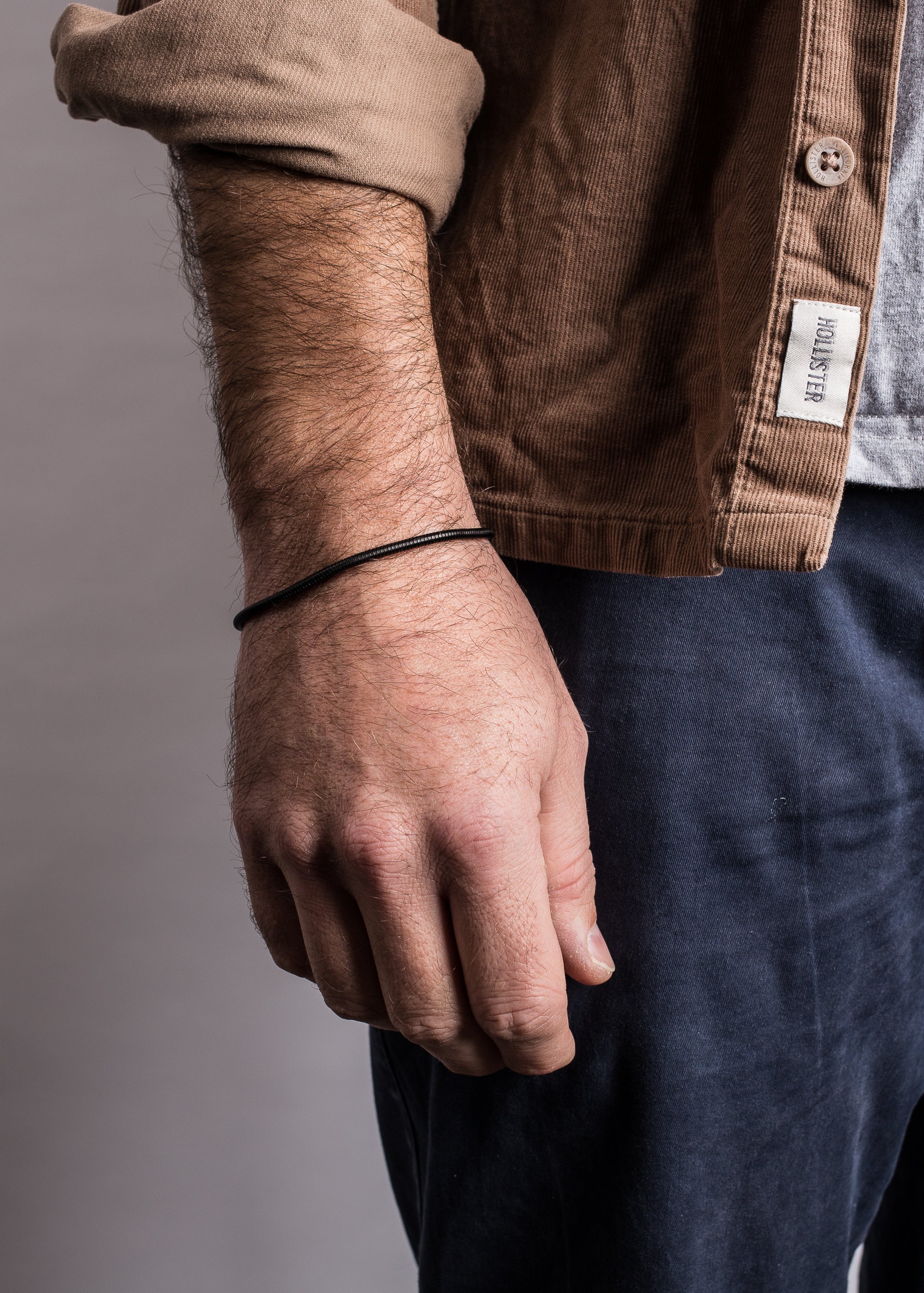 Akitsune-Serpent-Snake-Chain-Link-Bracelet-Matte-Black-3-mm-Model-2