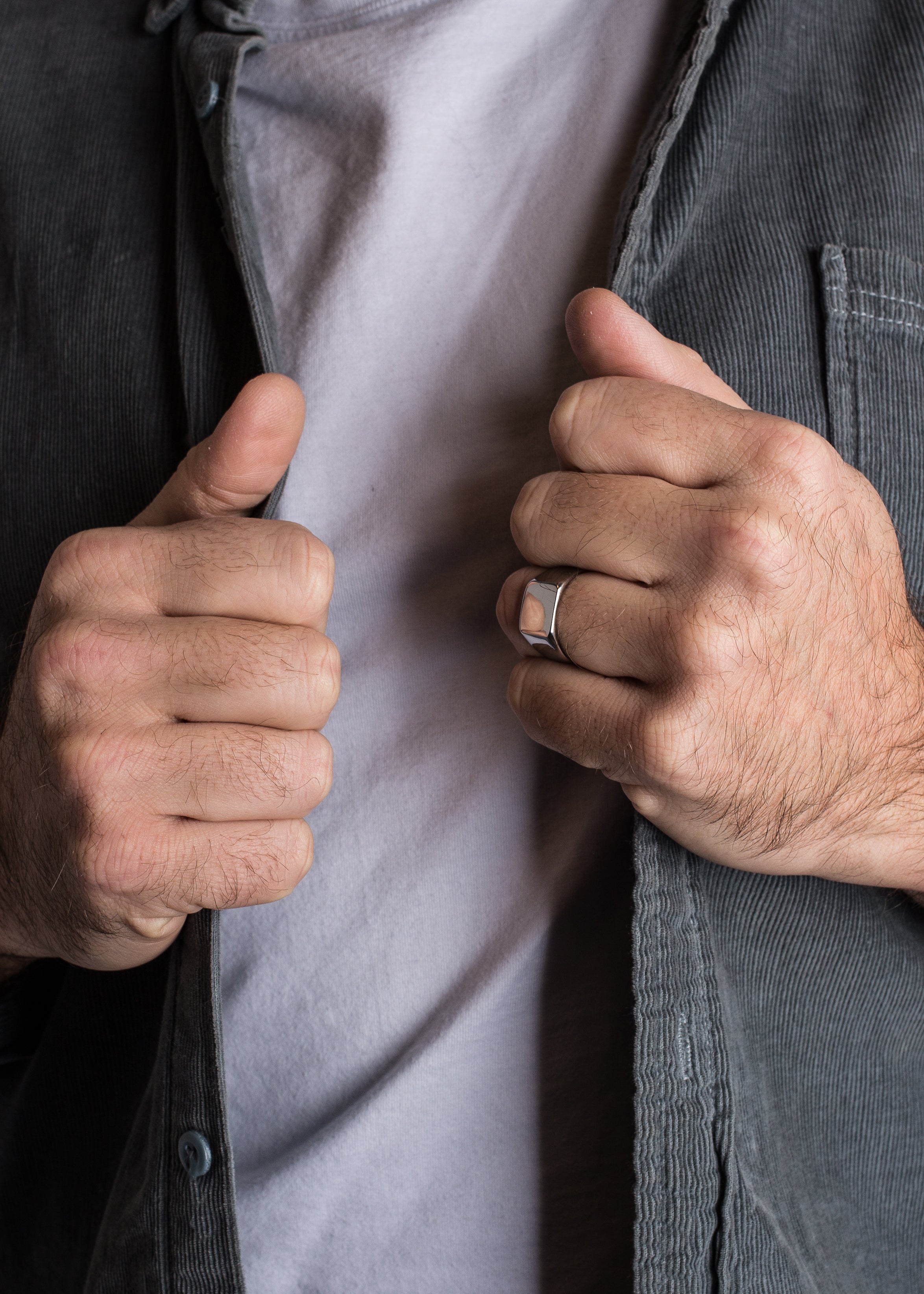 Akitsune-Solida-Signet-Ring-Silver-Model-2