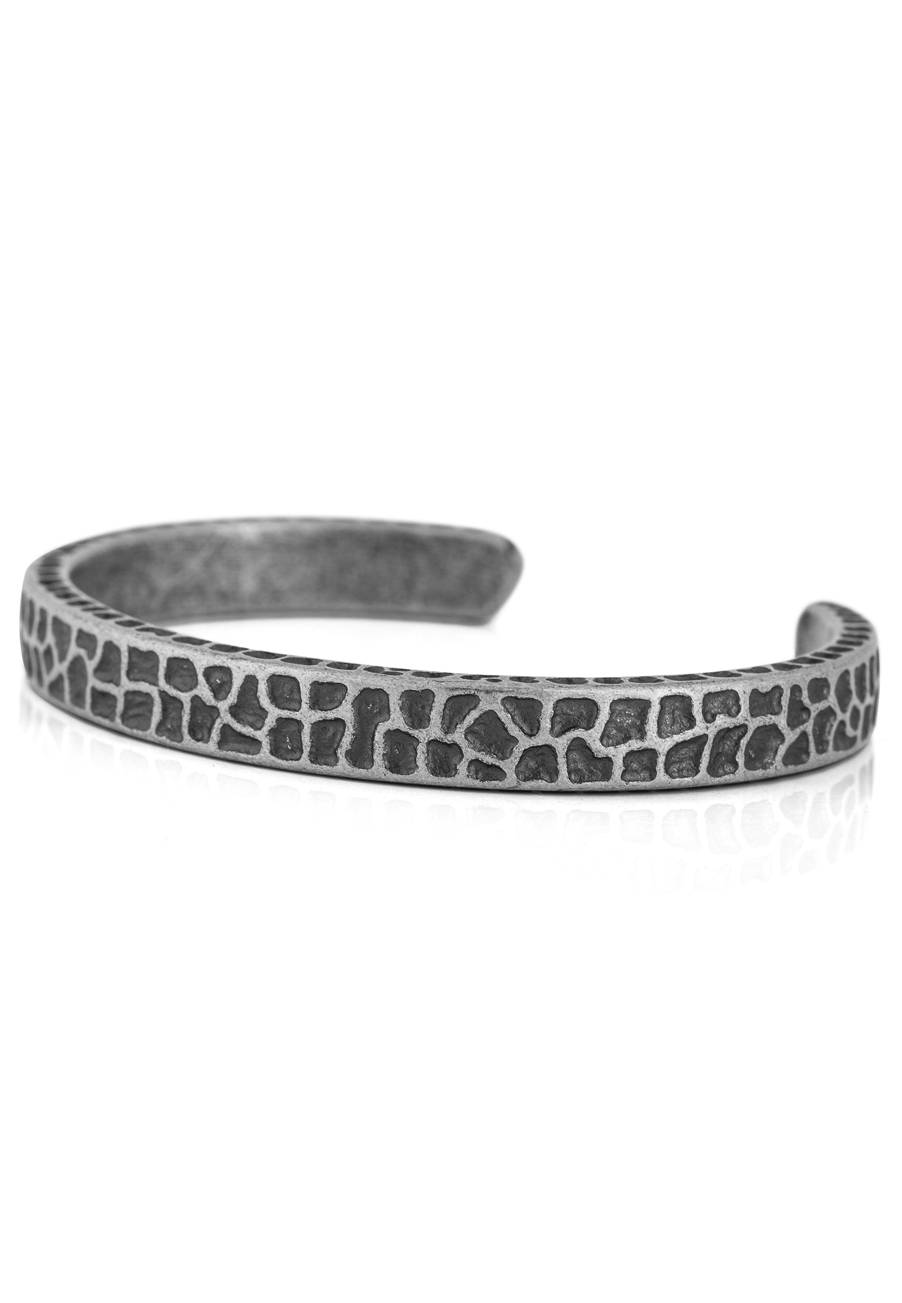 Akitsune-Terra-Bangle-Hammered-Steel-Style-Bracelet-Antique-Silver-Side