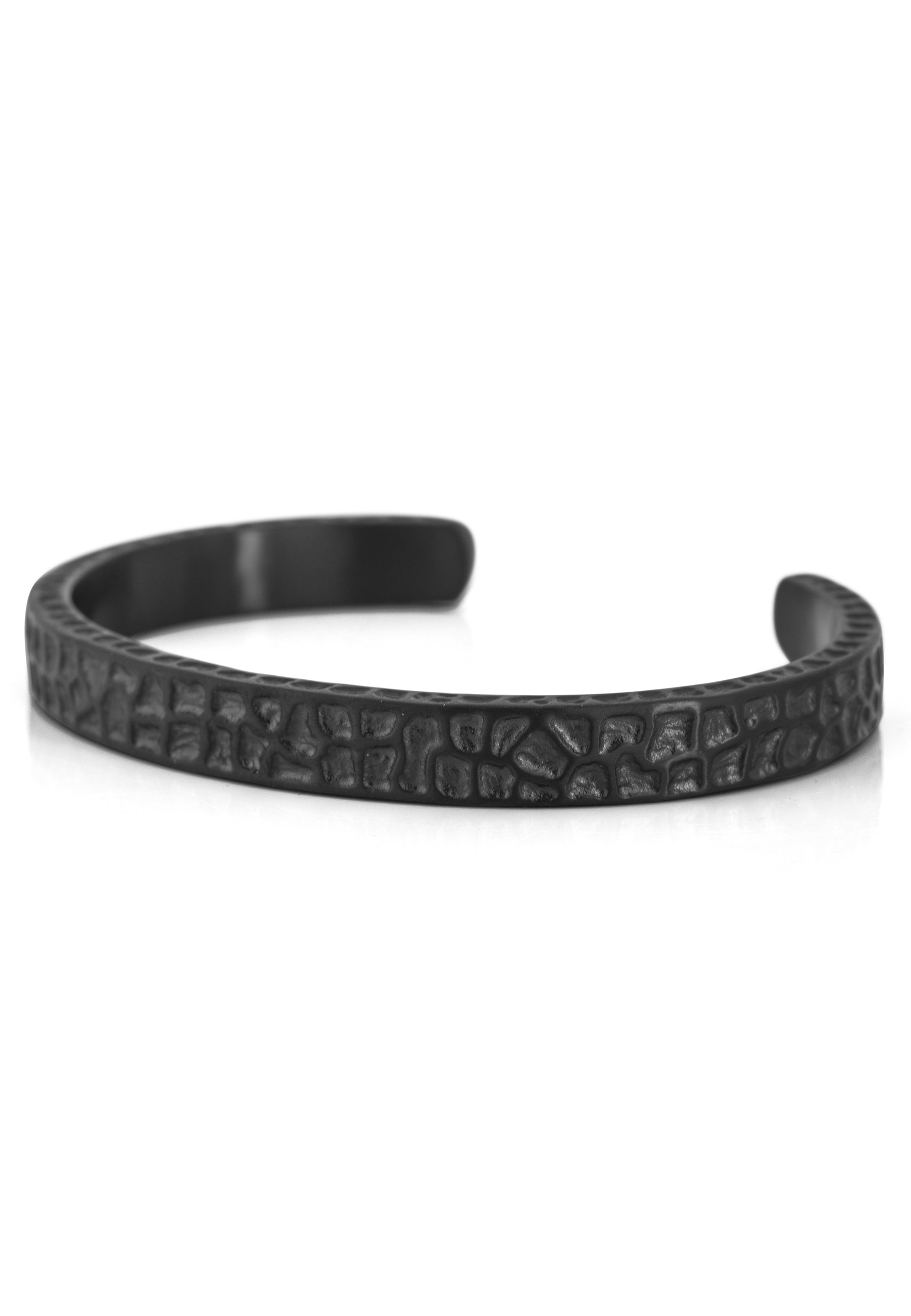 Akitsune-Terra-Bangle-Hammered-Steel-Style-Bracelet-Matte-Black-Front