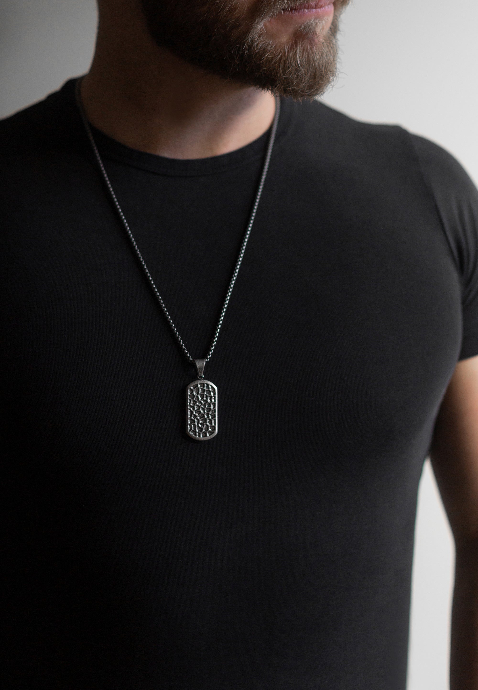 Akitsune-Terra-Pendant-Necklace-Antique-Silver-Chain-Earth-Hammered-Mens-Model