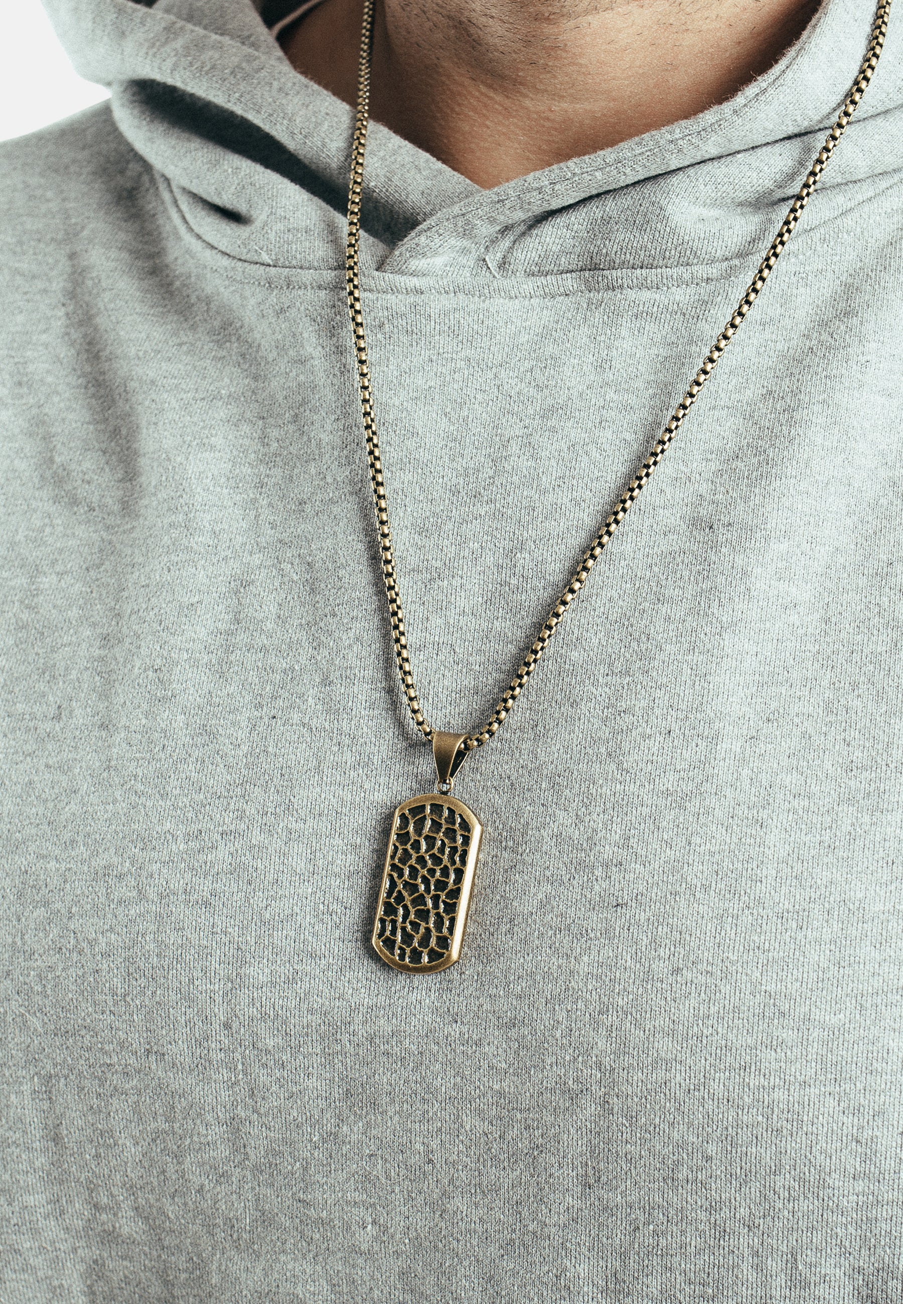 Akitsune-Terra-Pendant-Necklace-Brass-Chain-Earth-Hammered-Mens-Style-Model