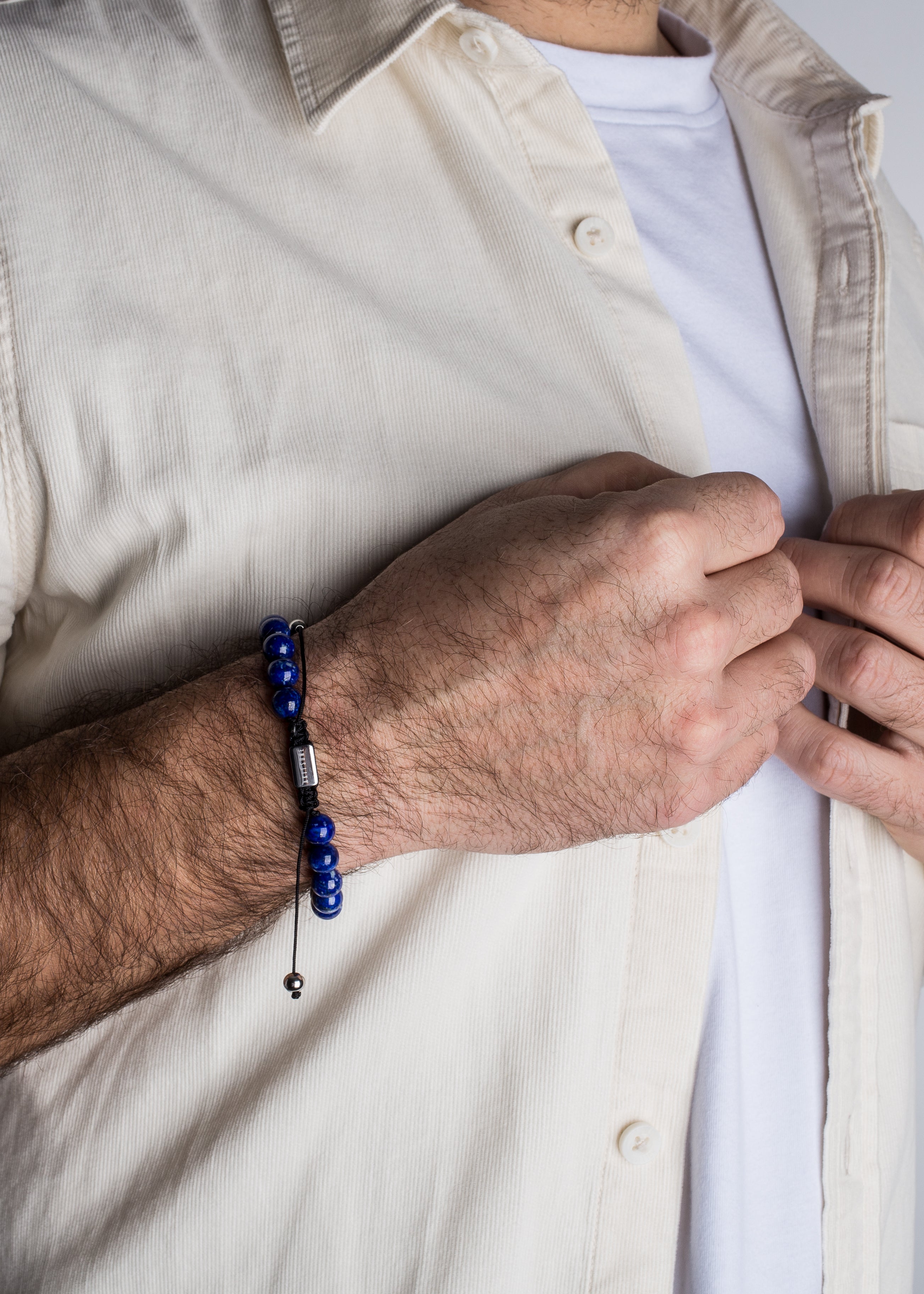 Akitsune-Venatio-Beaded-Bracelet-Silver-Lapis-Blue-1