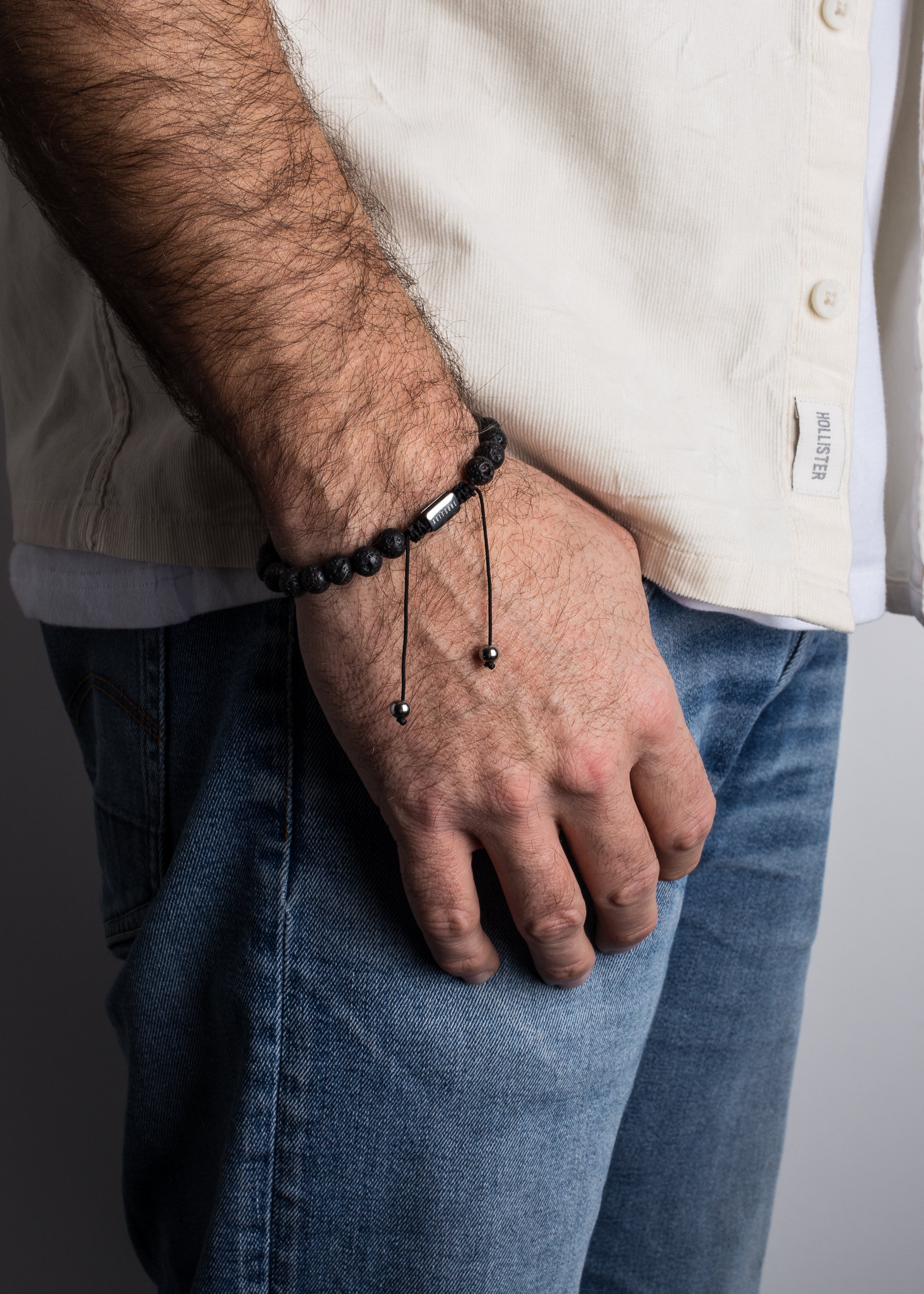 Akitsune-Venatio-Beaded-Bracelet-Silver-Lava-Stone-Black-1