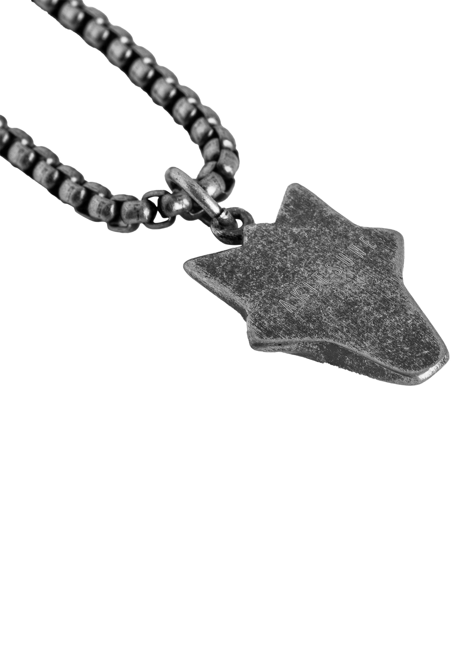 Akitsune-Vulpes-Pendant-Necklace-Fox-Style-Antique-Silver-Back