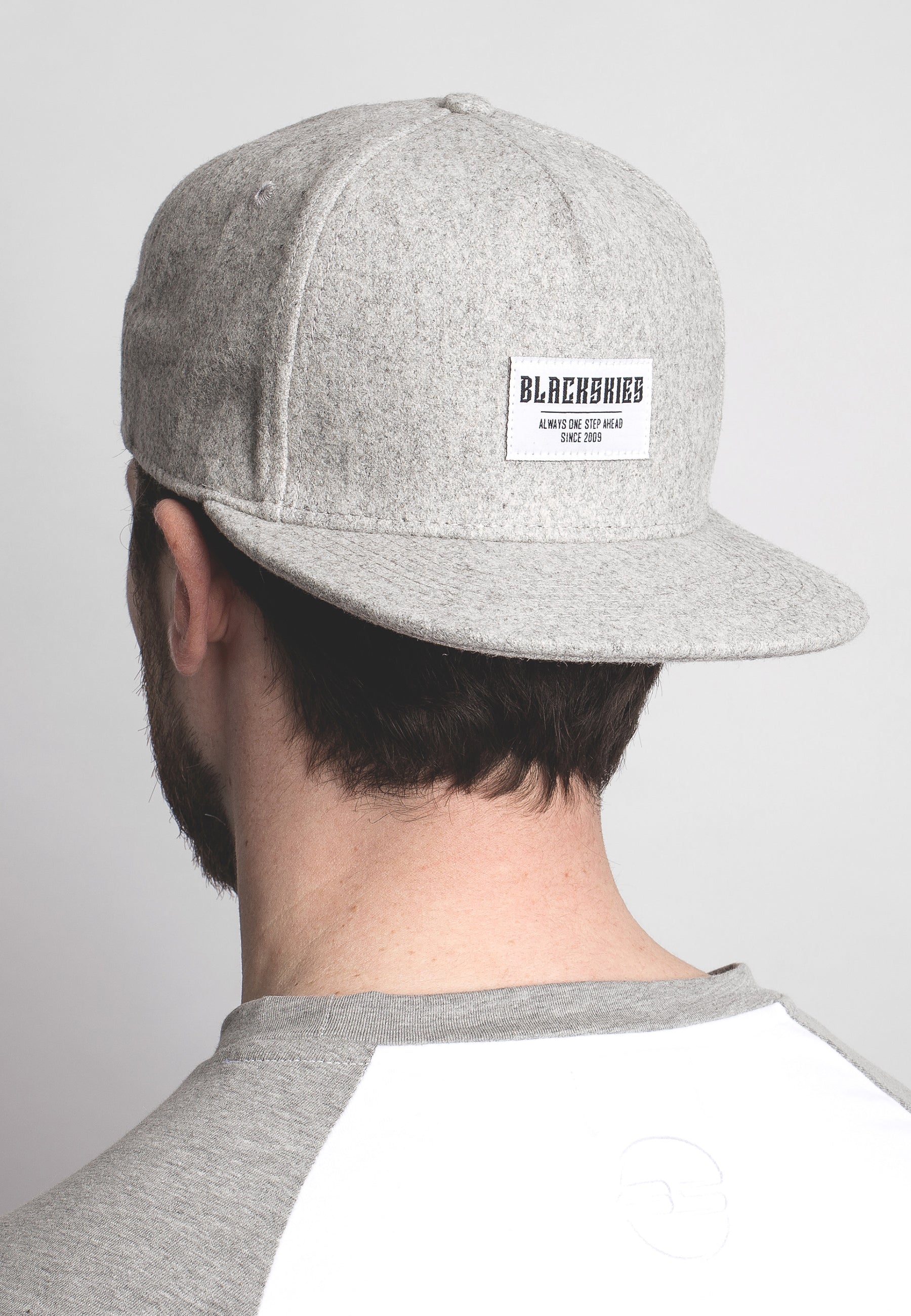 Blackskies-Glacier-Snapback-Cap-Wool-Flannel-Grey-Arctic-Model-Basecap-2
