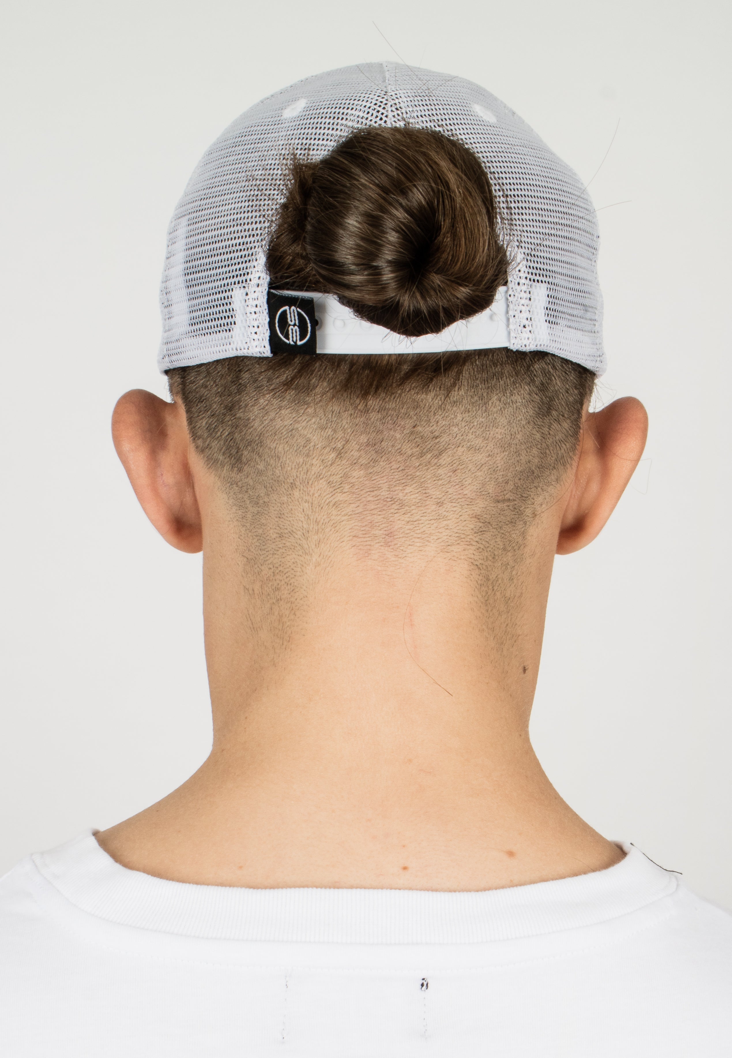 Blackskies-Race-Baseball-Cap-Snap-White-Model-2