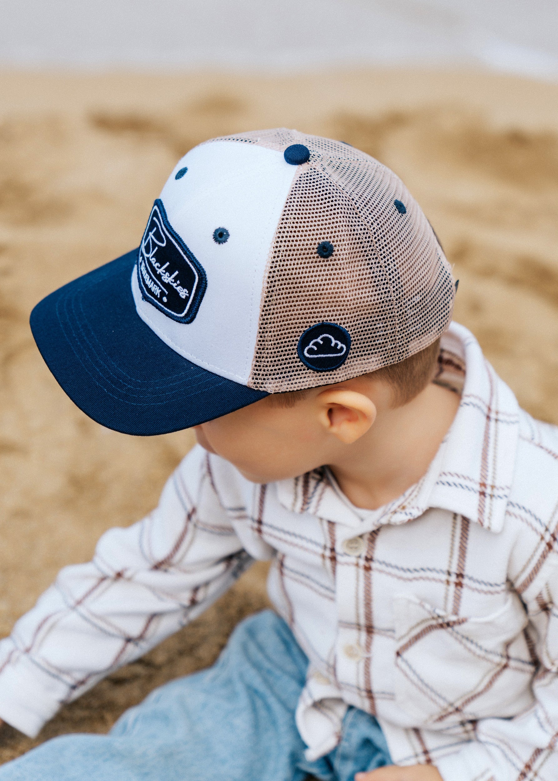 Blackskies-Race-Baseball-Kids-Cap-White-Navy-Sand-Model-2