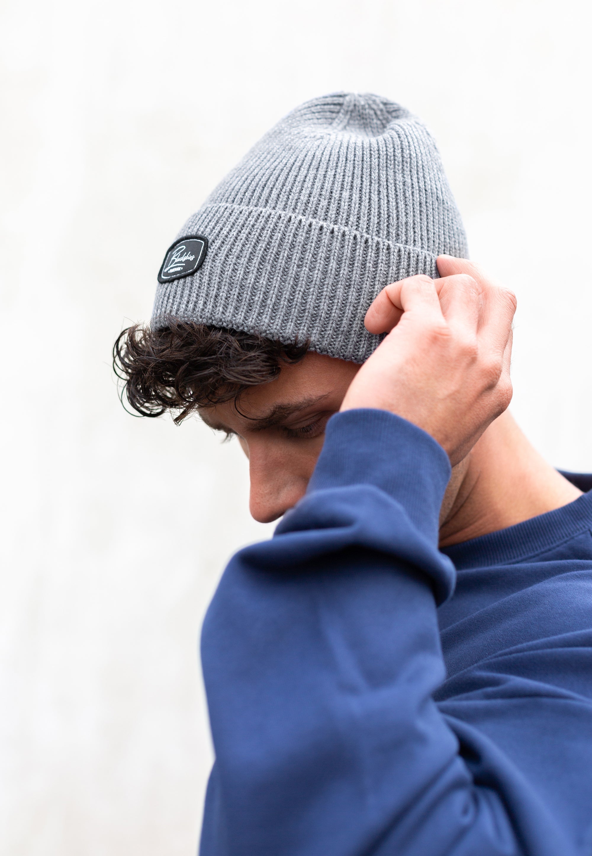 Blackskies-Race-Beanie-Grey-Model-2