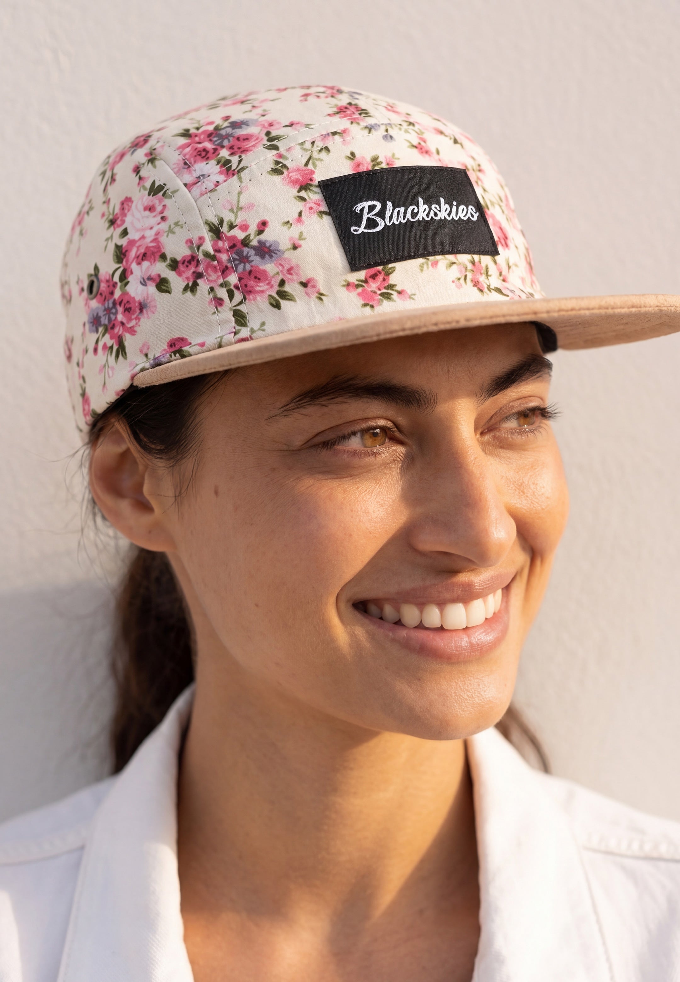 Floral 5-Panel Cap Sakura - White-Floral-Suede