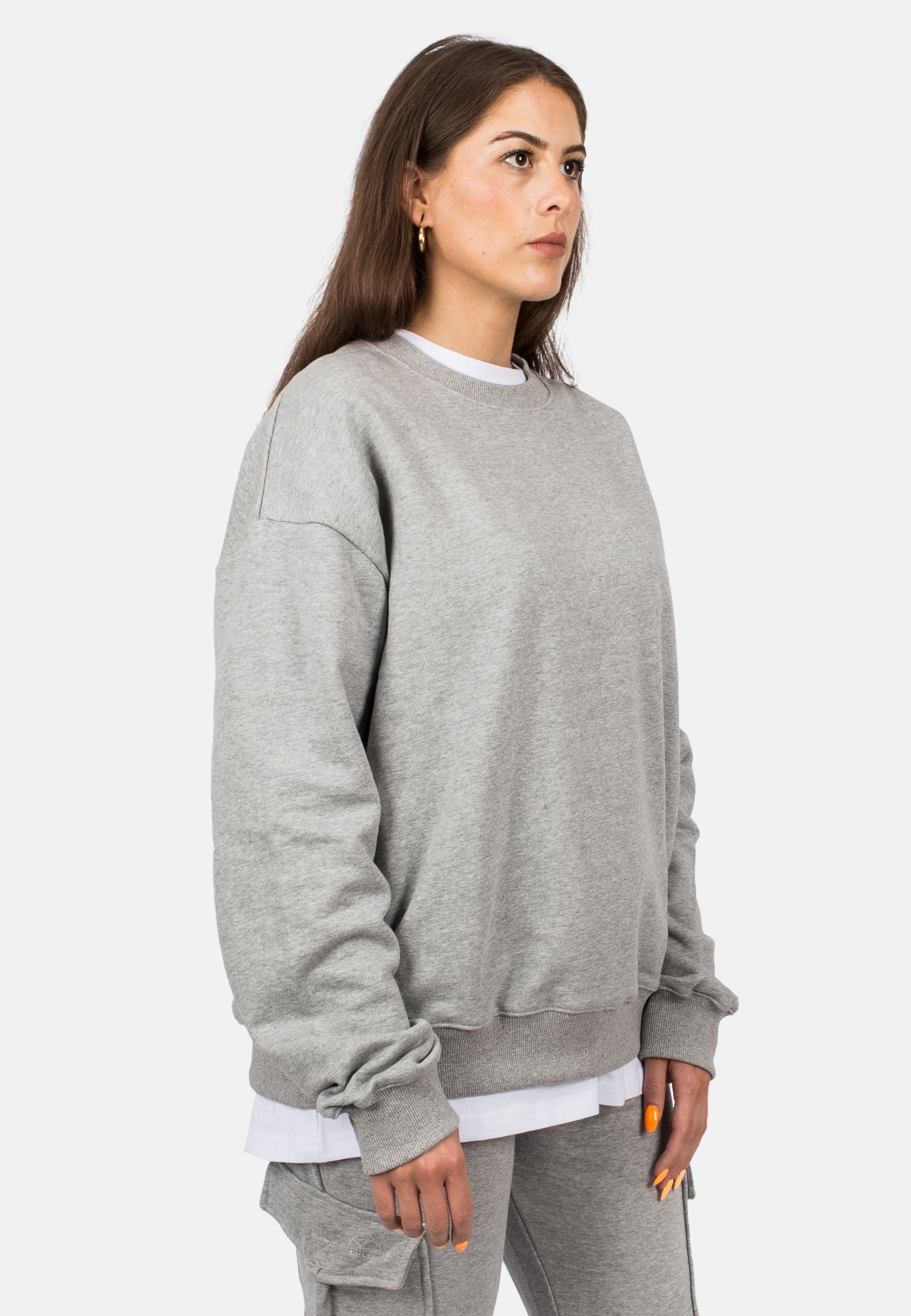 Blackskies-Unisex-Oversized-Heavyweight-Crewneck-Sweater-Heather-Grey-Female-3