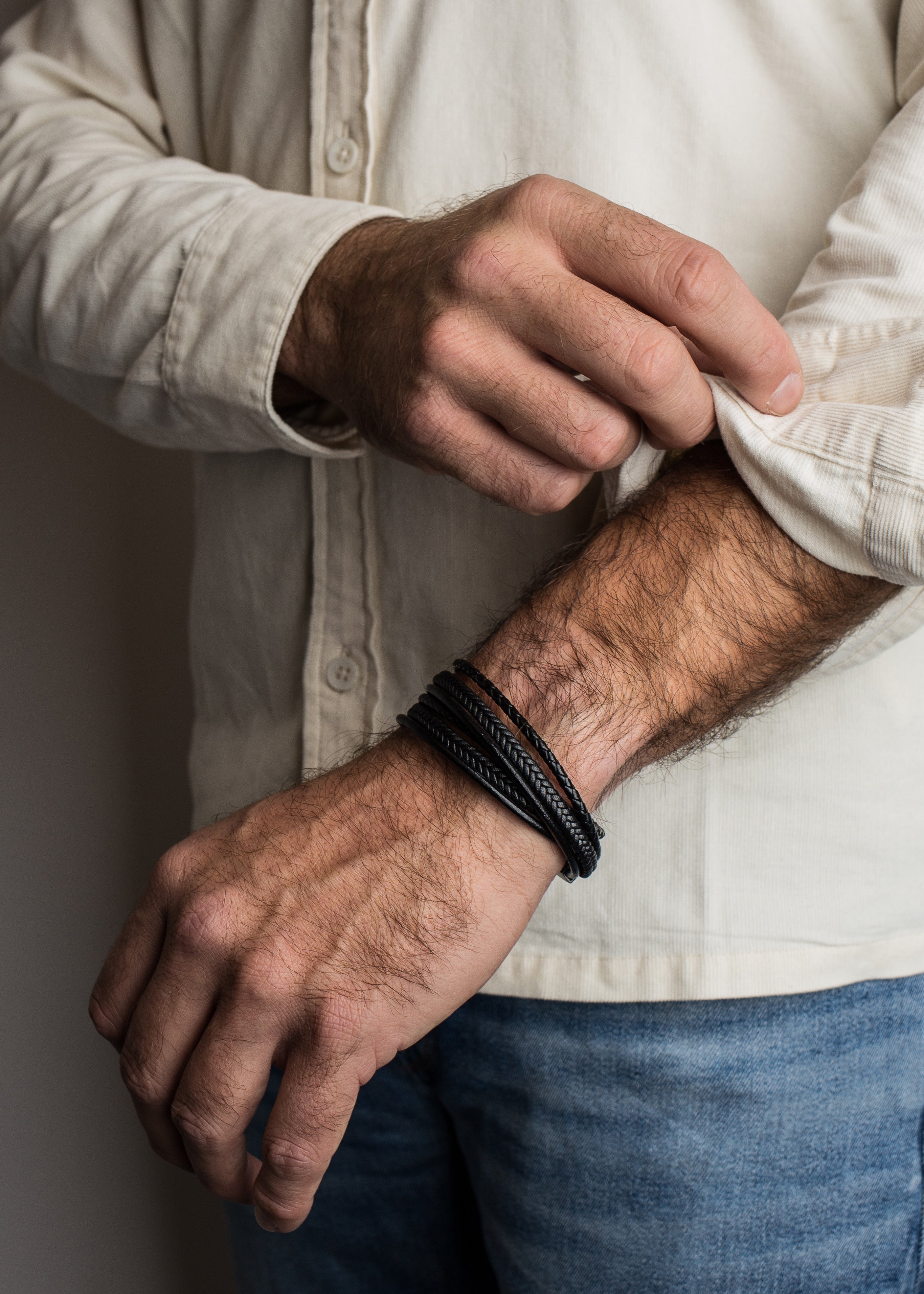Pax-Leather-Bracelet-Matte-Black-Black-Model