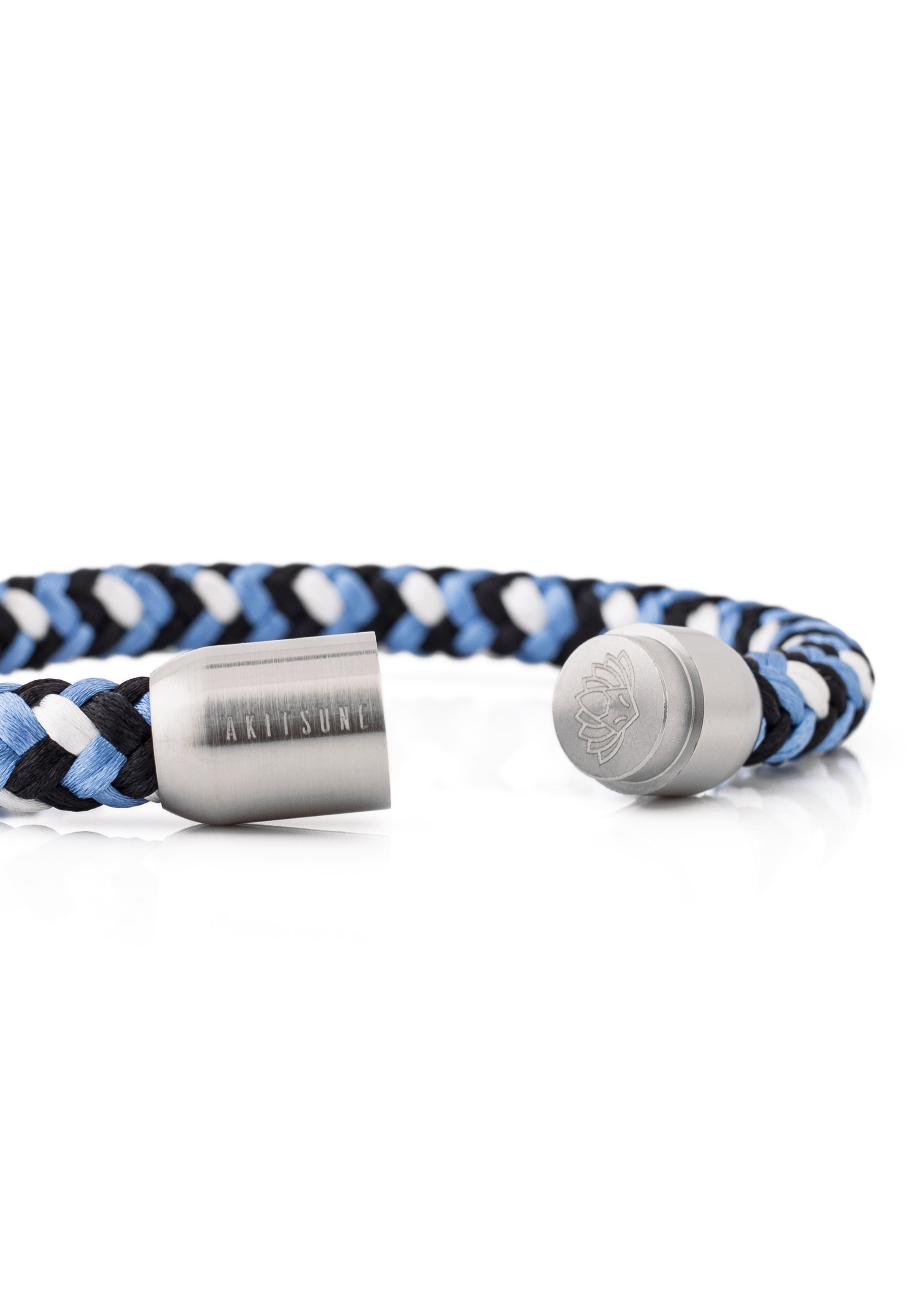 Portus-Nylon-Bracelet-Matte-Silver-Blue-White-Nautical-Maritime-Magnet-Detail